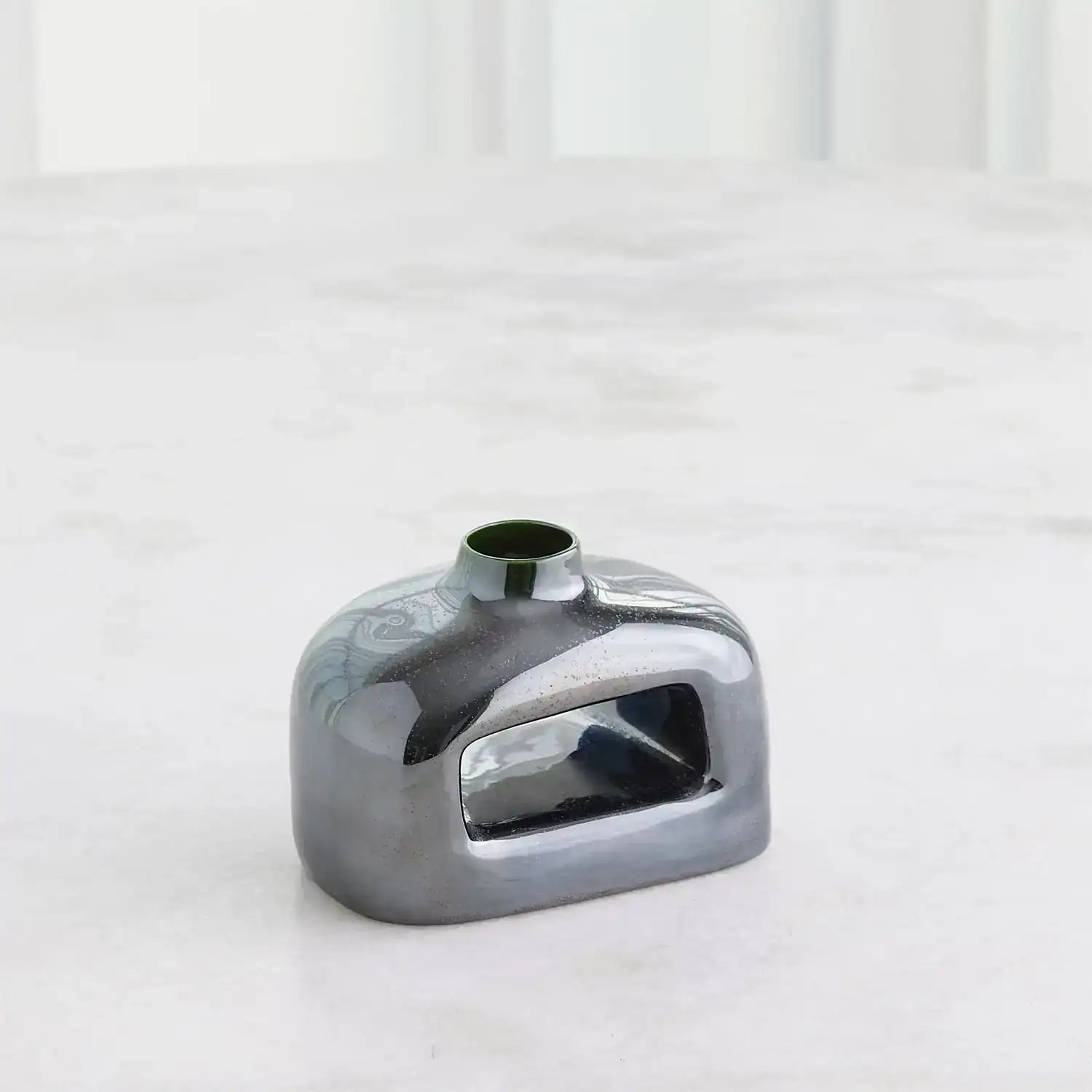 GLOBAL VIEWS PORTO VASE - Decorative Accents