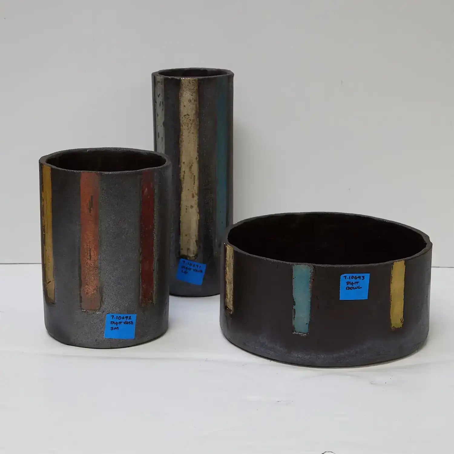 GLOBAL VIEWS DIGIT BOWL - Decorative Accents