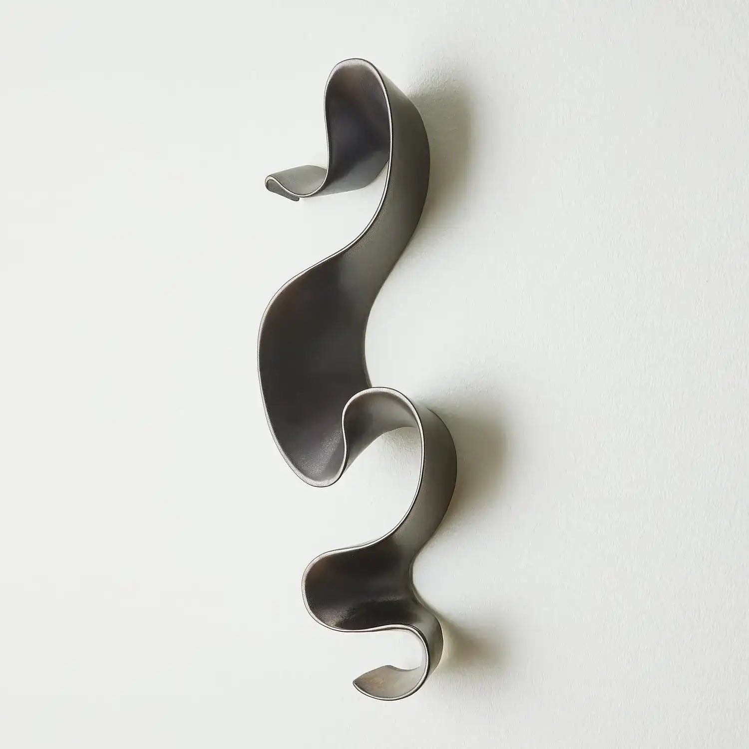 GLOBAL VIEWS TEMPEST WALL RIBBON - Decorative Accents