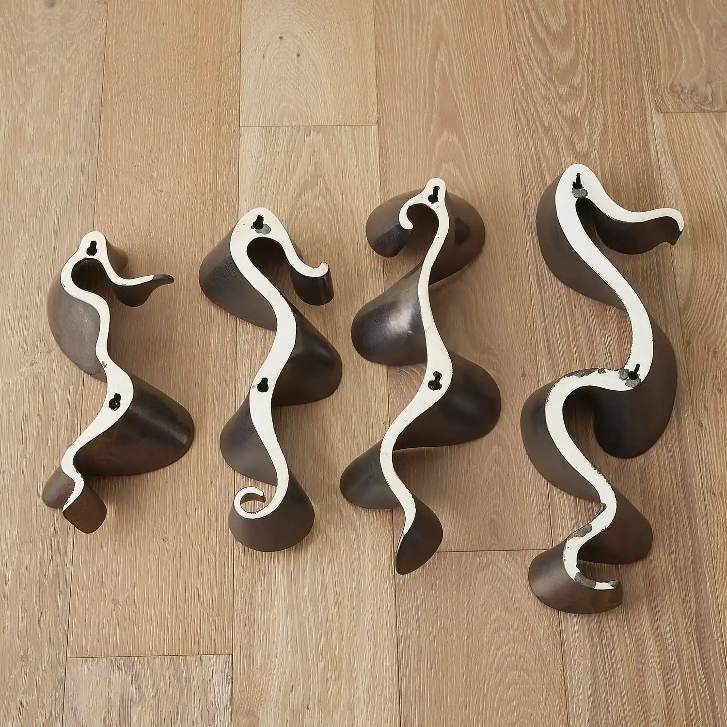 GLOBAL VIEWS TEMPEST WALL RIBBON - Decorative Accents