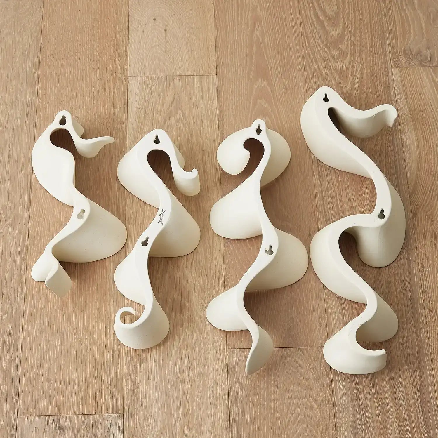 GLOBAL VIEWS TEMPEST WALL RIBBON - Decorative Accents