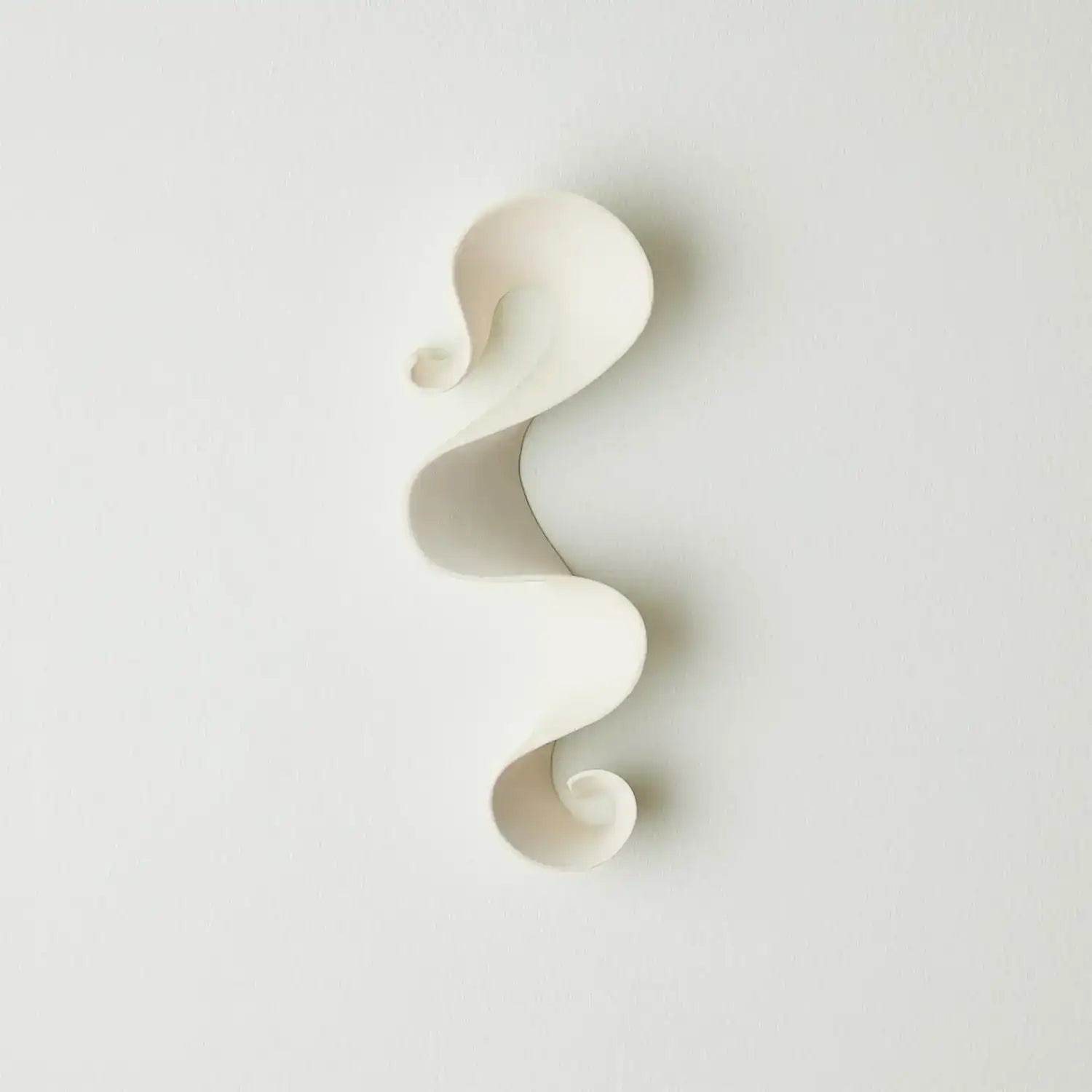 GLOBAL VIEWS TEMPEST WALL RIBBON - Decorative Accents