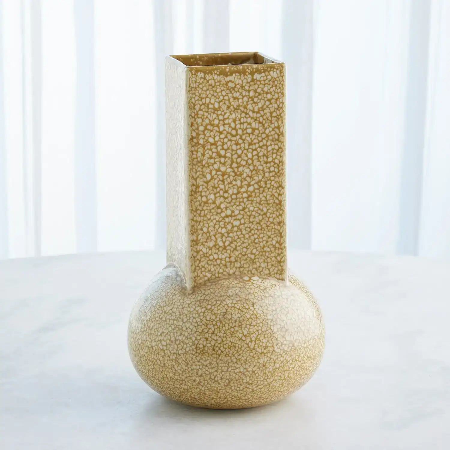 GLOBAL VIEWS CROCUS VASE - Decorative Accents