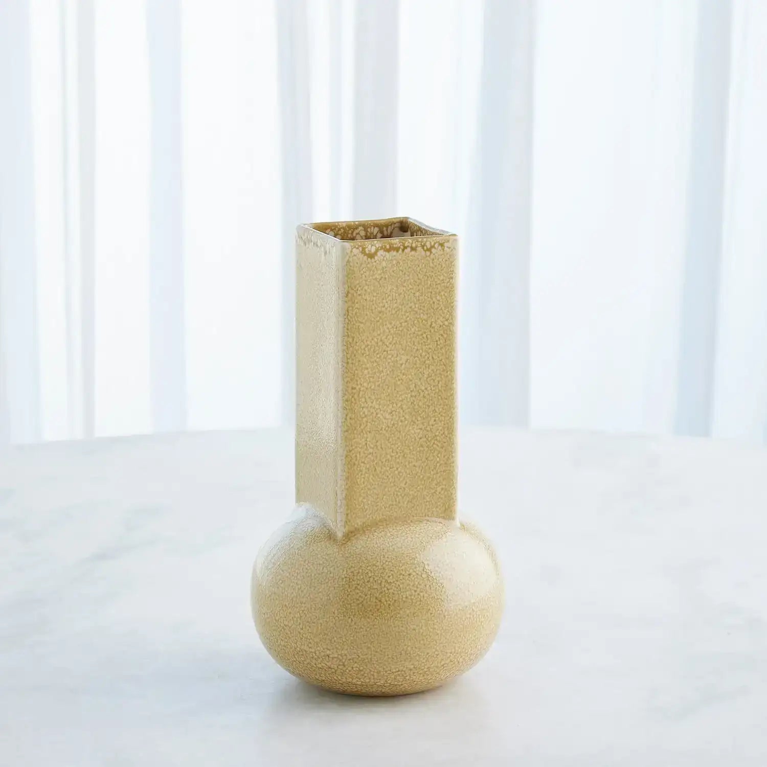 GLOBAL VIEWS CROCUS VASE - Decorative Accents