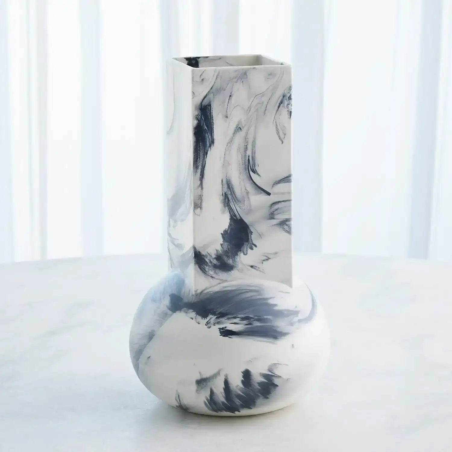GLOBAL VIEWS CROCUS VASE - Decorative Accents