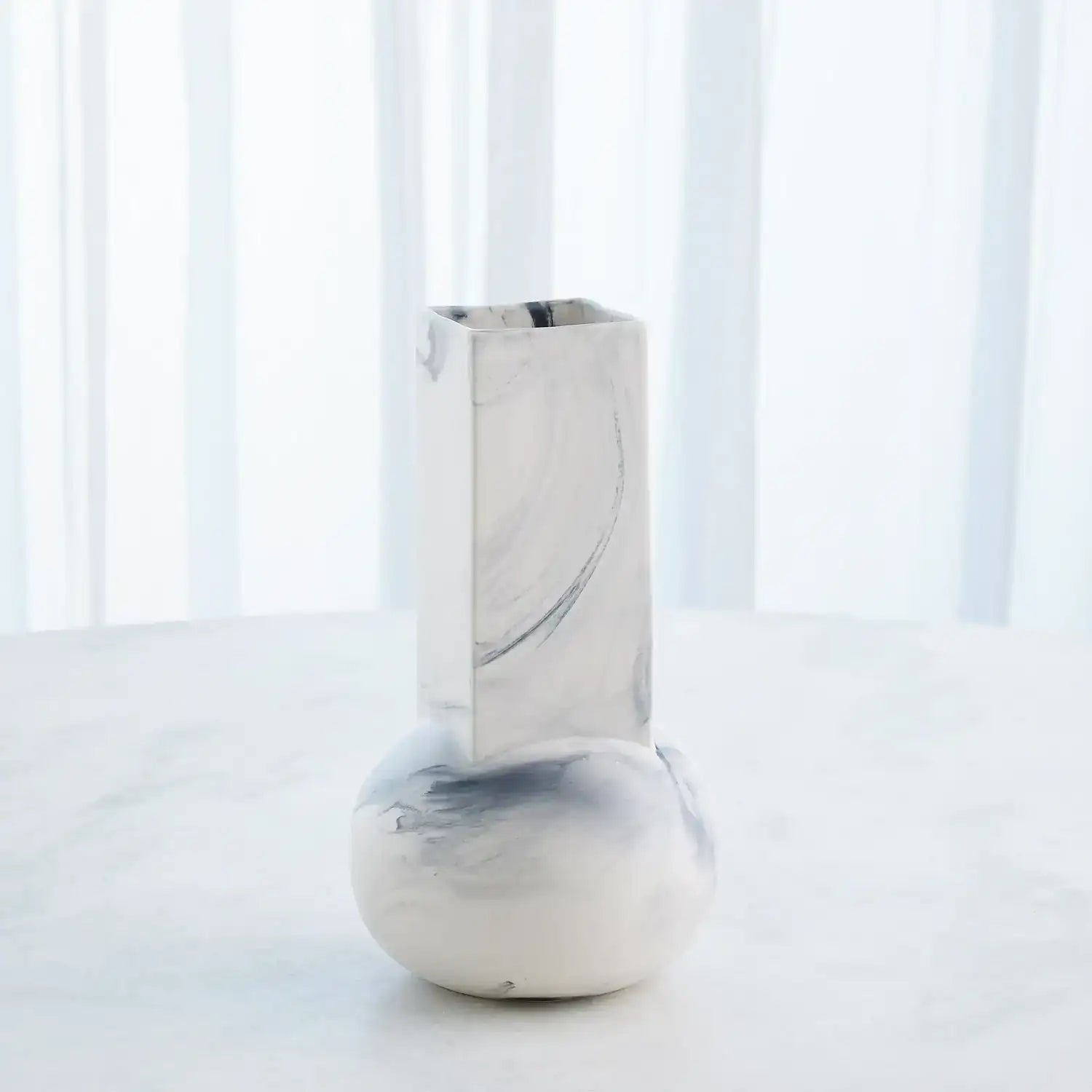 GLOBAL VIEWS CROCUS VASE - Decorative Accents