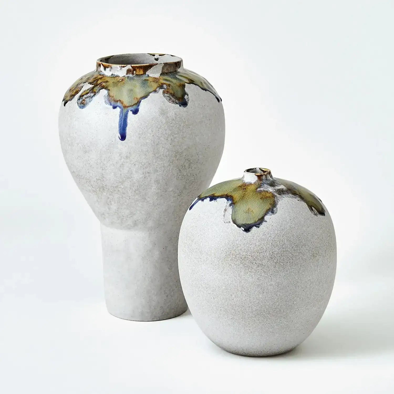 GLOBAL VIEWS VOLCAN FOOTED VASE - Decorative Accents