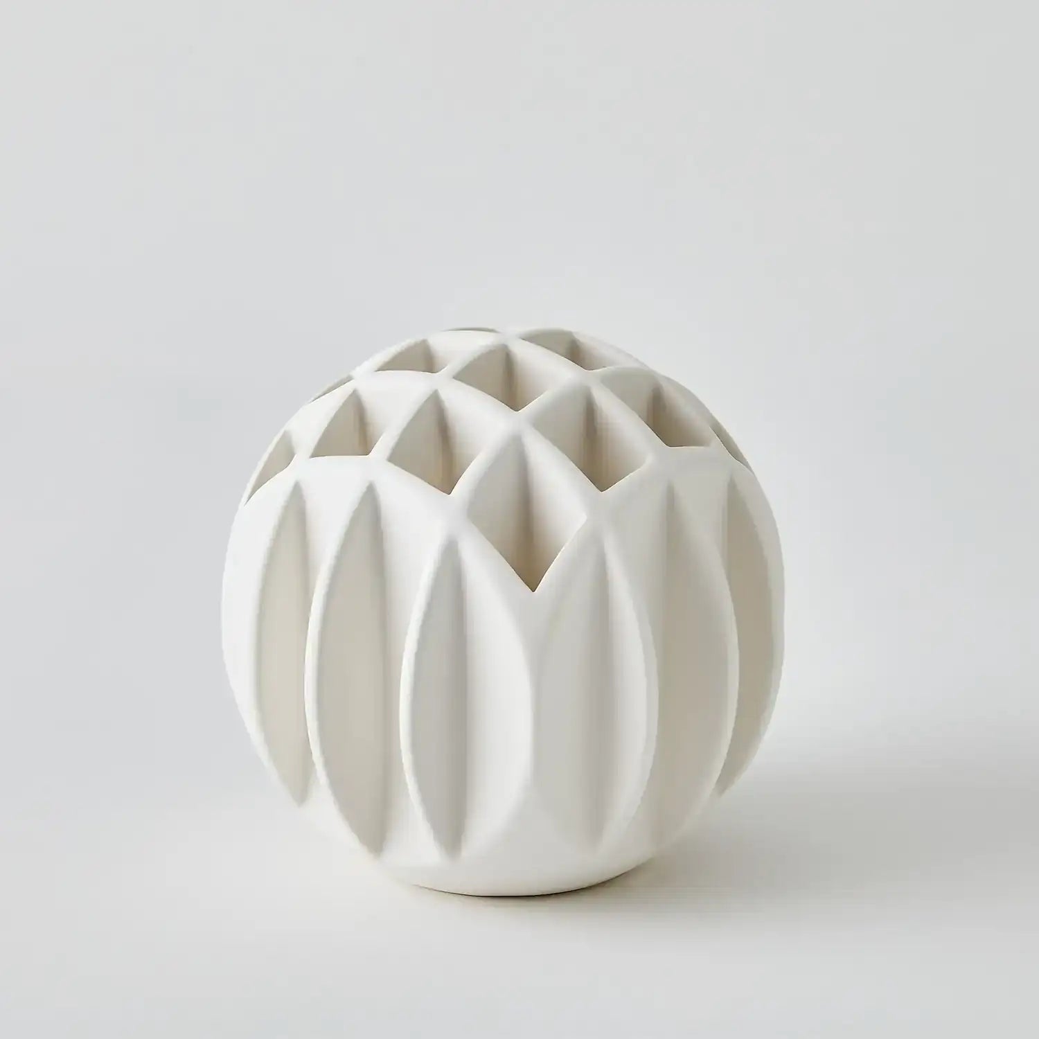 GLOBAL VIEWS BUD BALL VASE - Decorative Accents