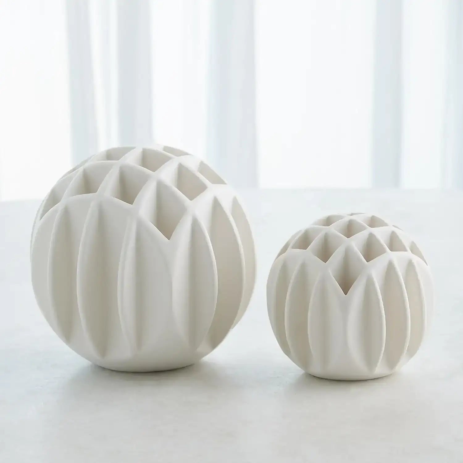 GLOBAL VIEWS BUD BALL VASE - Decorative Accents