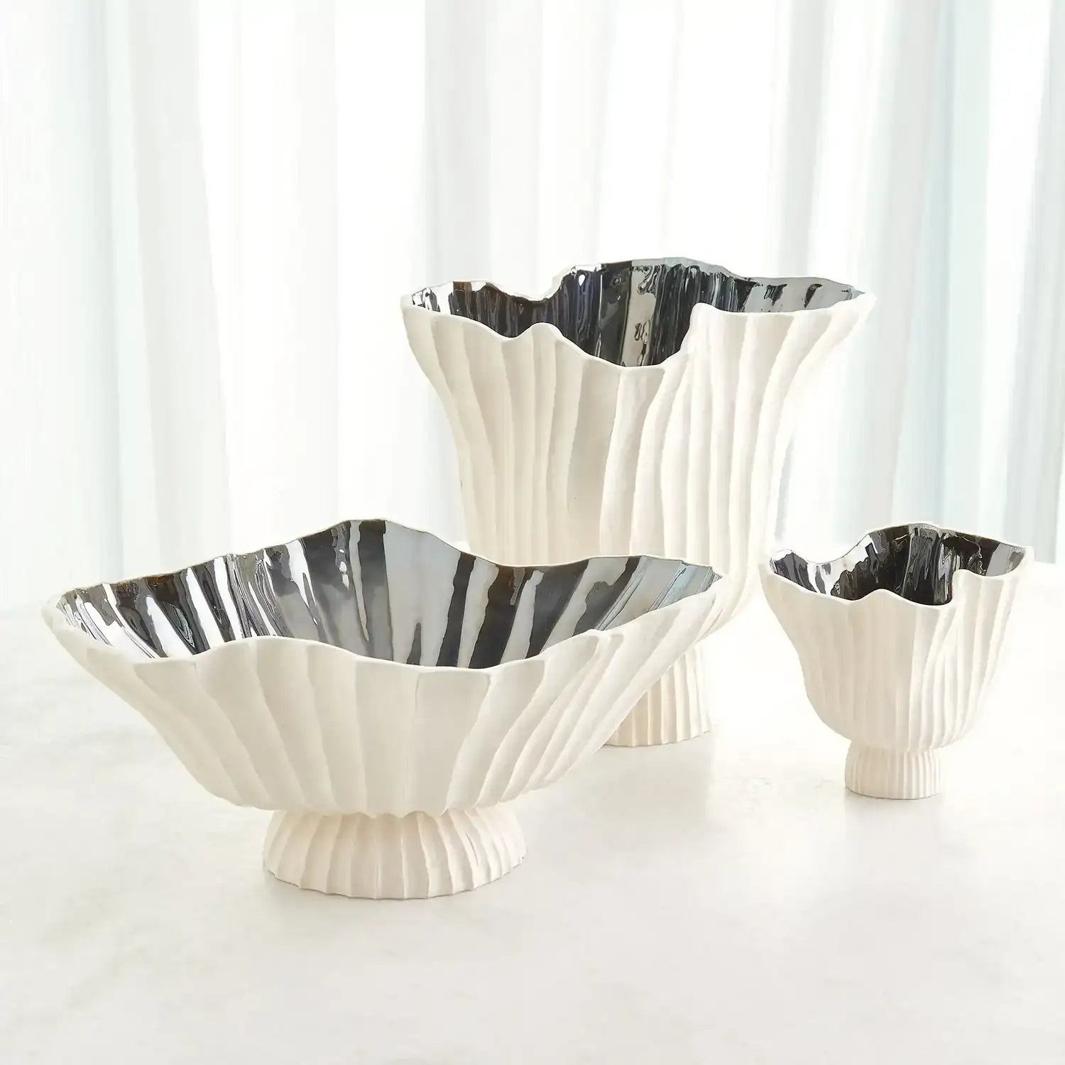 GLOBAL VIEWS FOLHA FOOTED BOWL - Decorative Accents