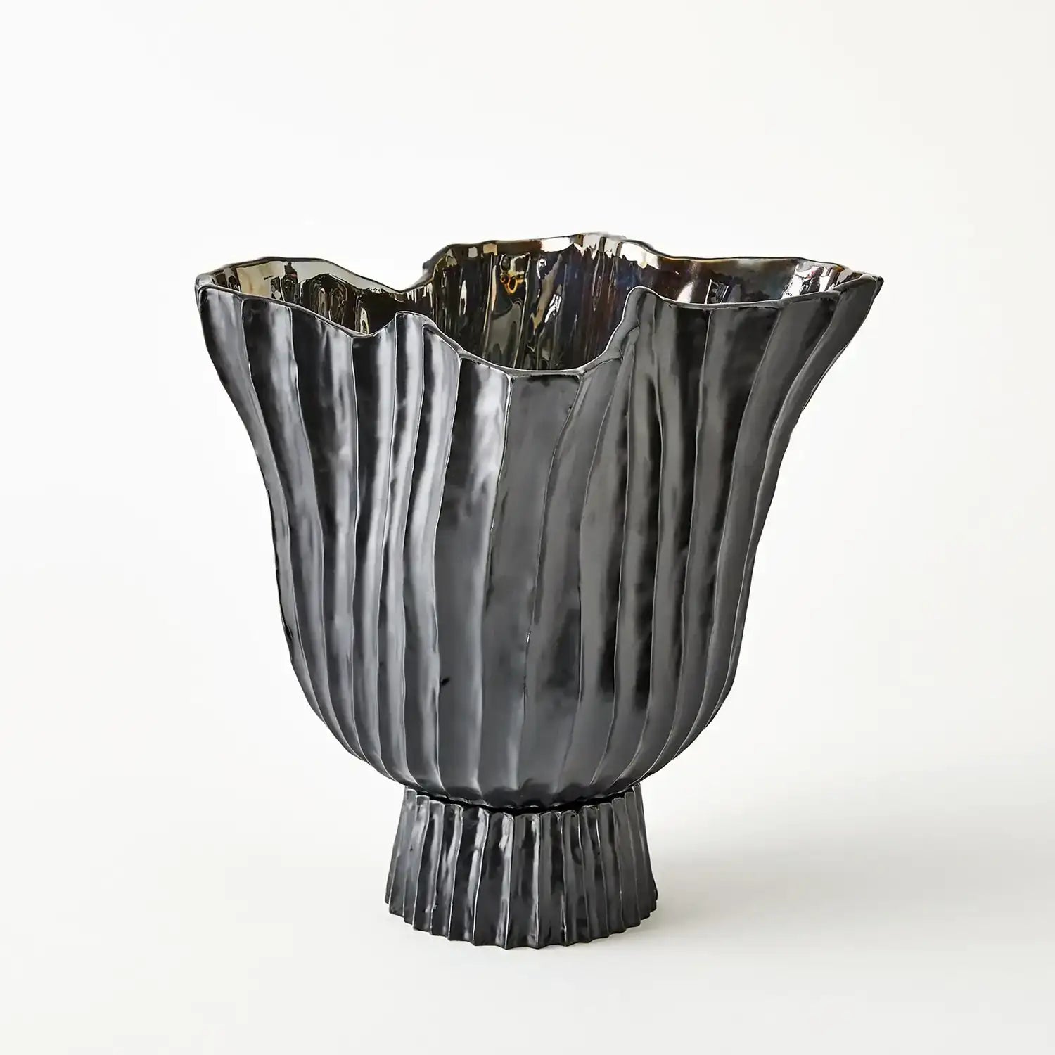 GLOBAL VIEWS FOLHA FOOTED VASE - Decorative Accents