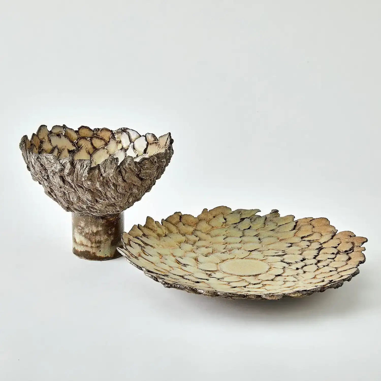 GLOBAL VIEWS PETALED PEDESTAL PLATE - Decorative Accents