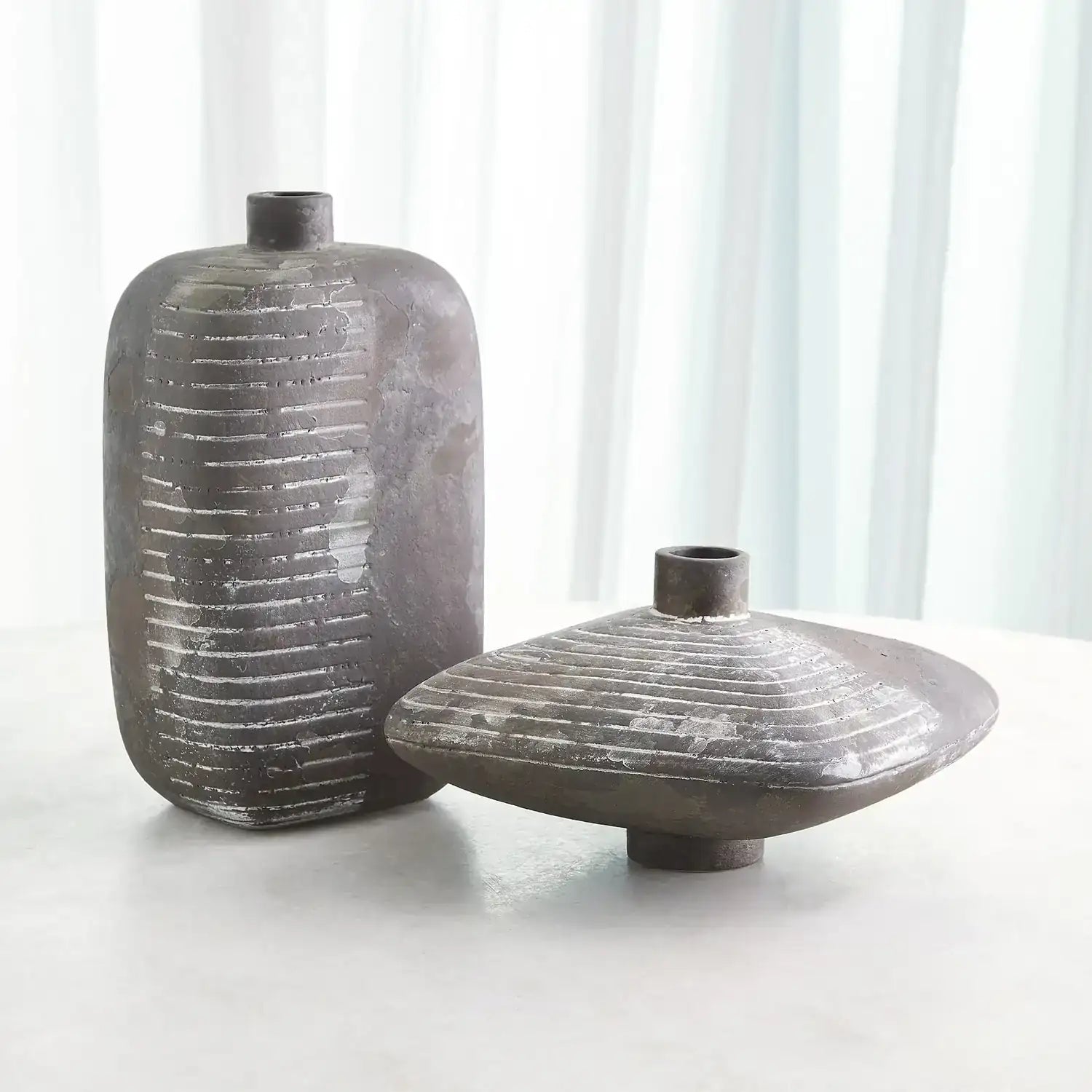 GLOBAL VIEWS LANTERN VASE - Decorative Accents