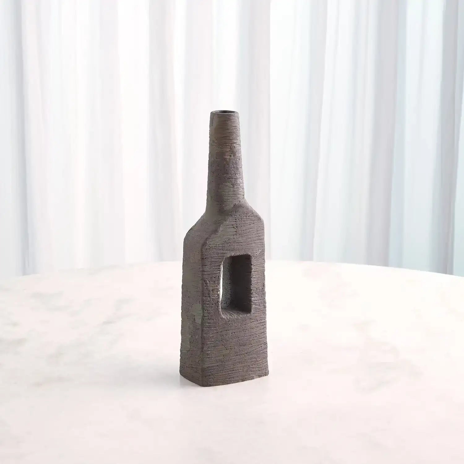 GLOBAL VIEWS EBBA VASE - Decorative Accents