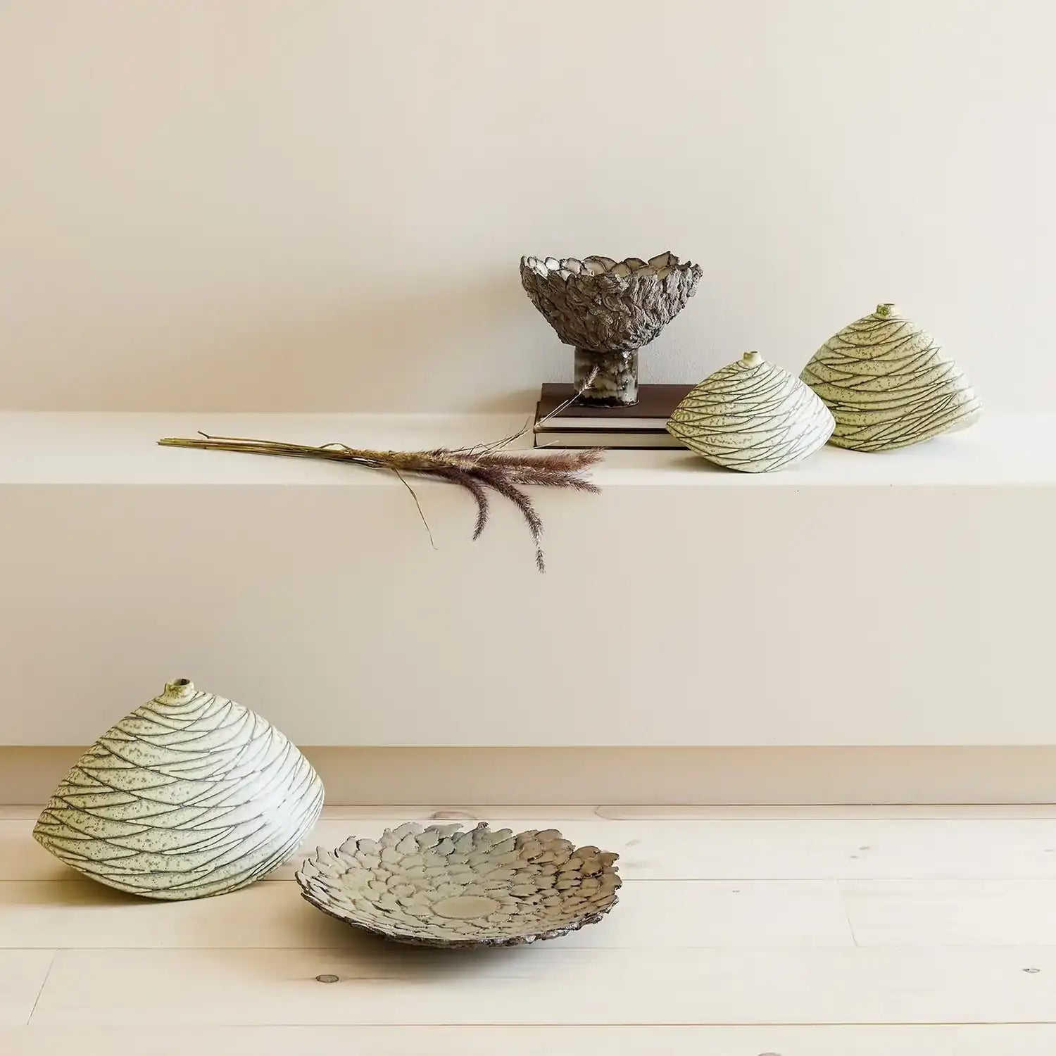 GLOBAL VIEWS STRATUM VASE - Decorative Accents