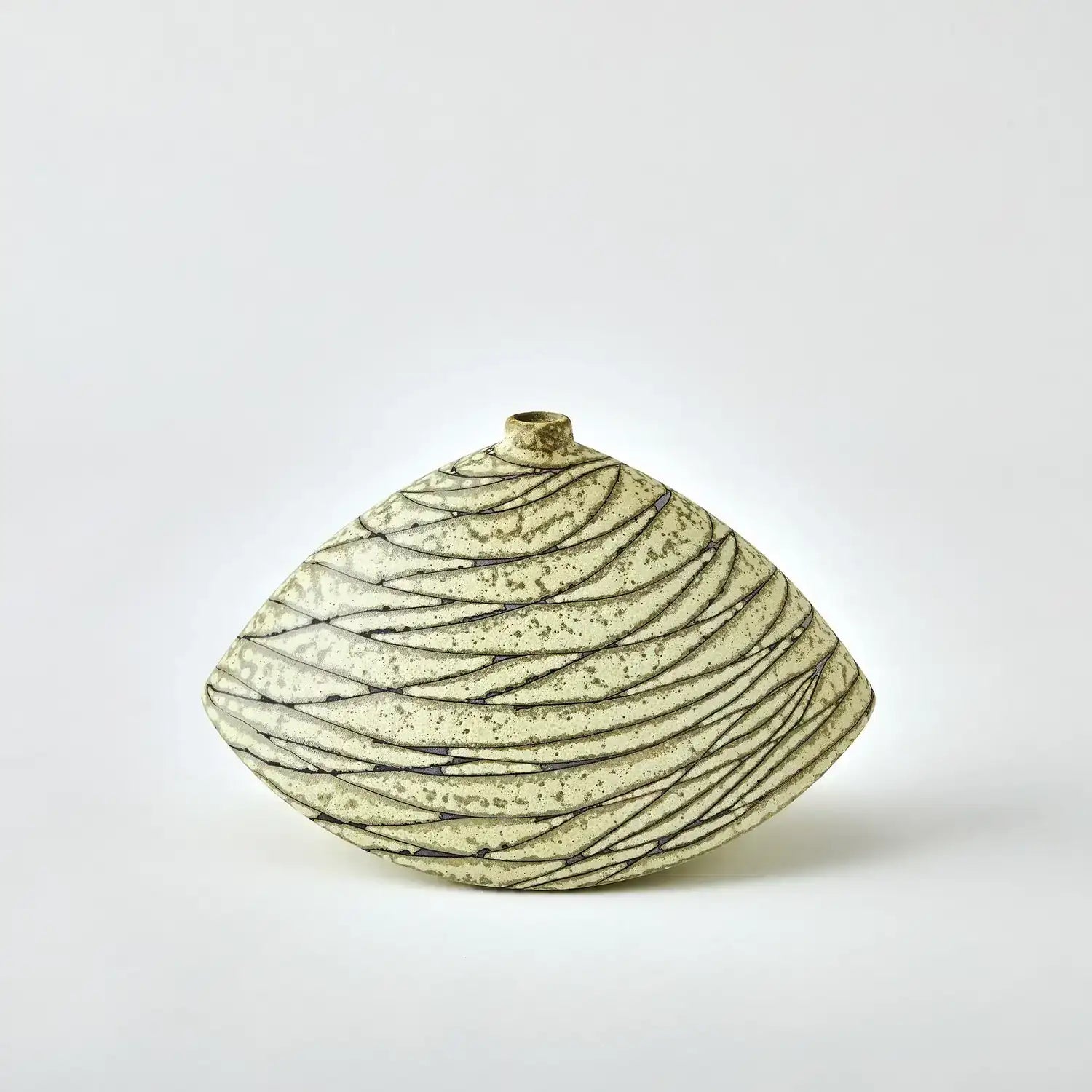 GLOBAL VIEWS STRATUM VASE - Decorative Accents