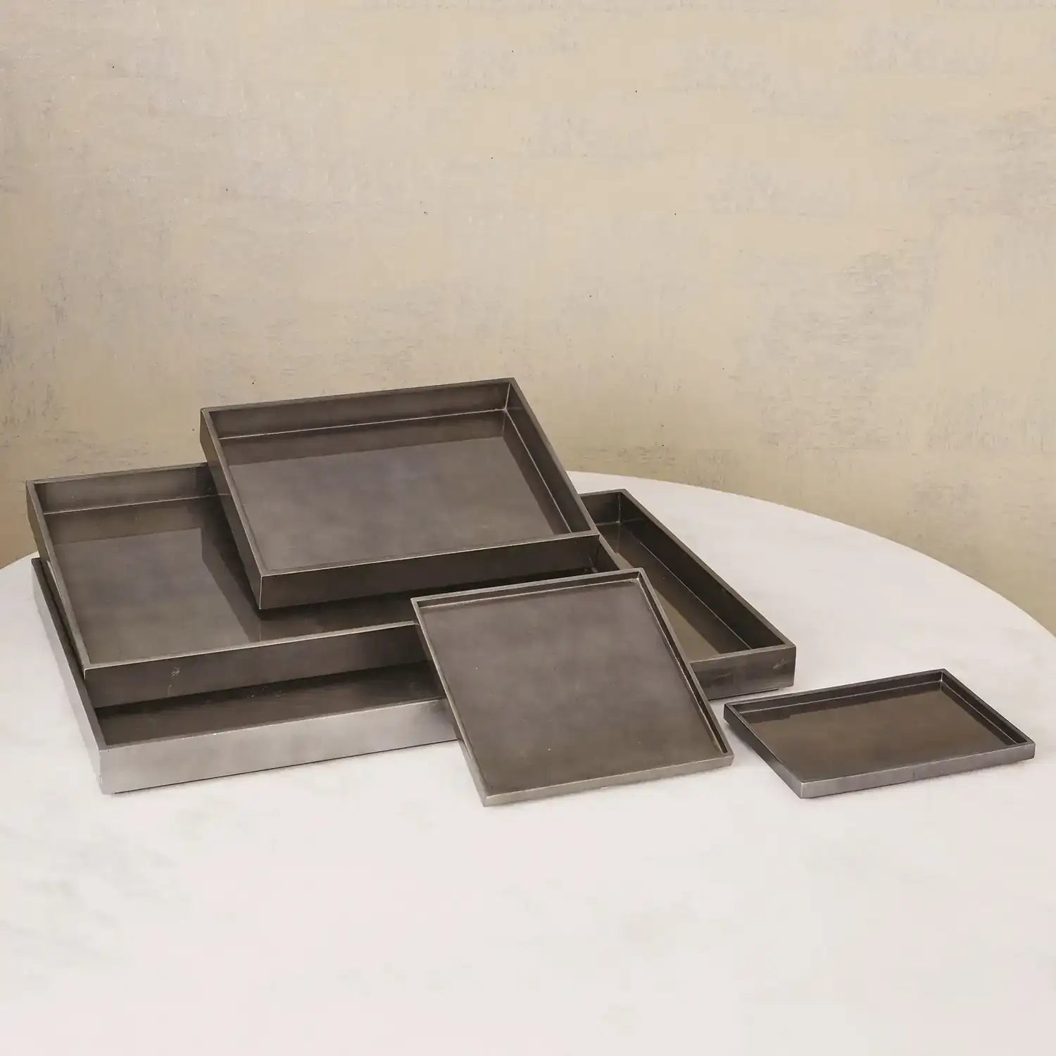 GLOBAL VIEWS GUNMETAL SILVER LEAF RECTANGLE TRAY - Decorative Accents