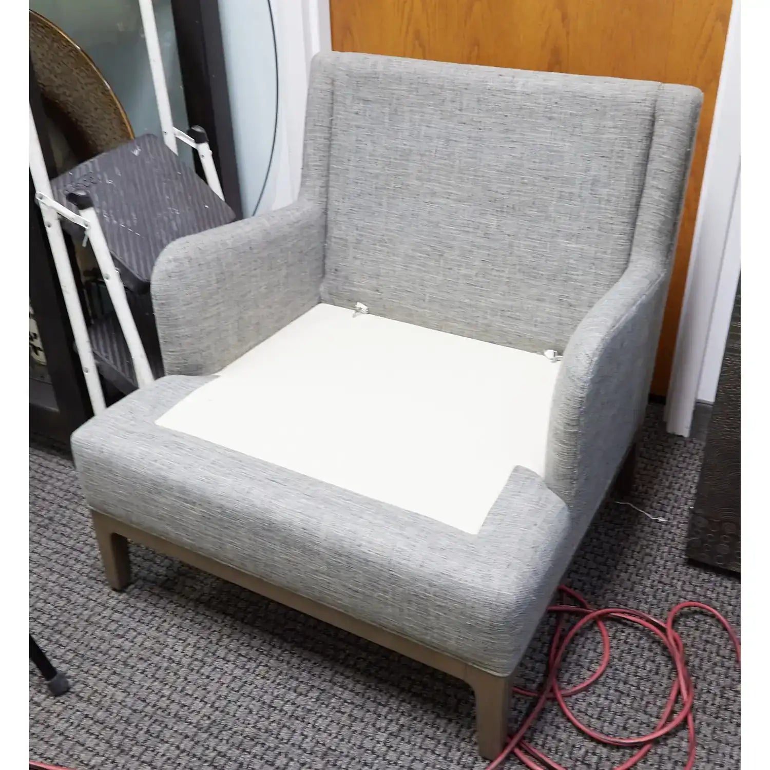 GLOBAL VIEWS LAGUNA LOUNGE CHAIR