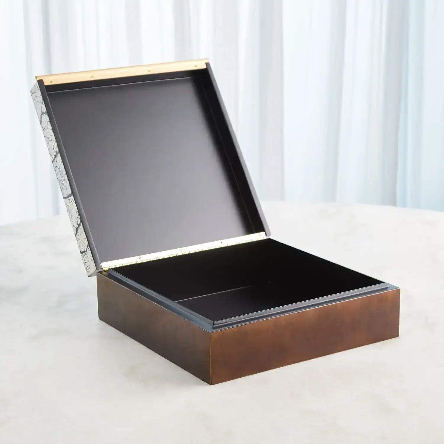 GLOBAL VIEWS EGGSHELL BOX - Decorative Accents