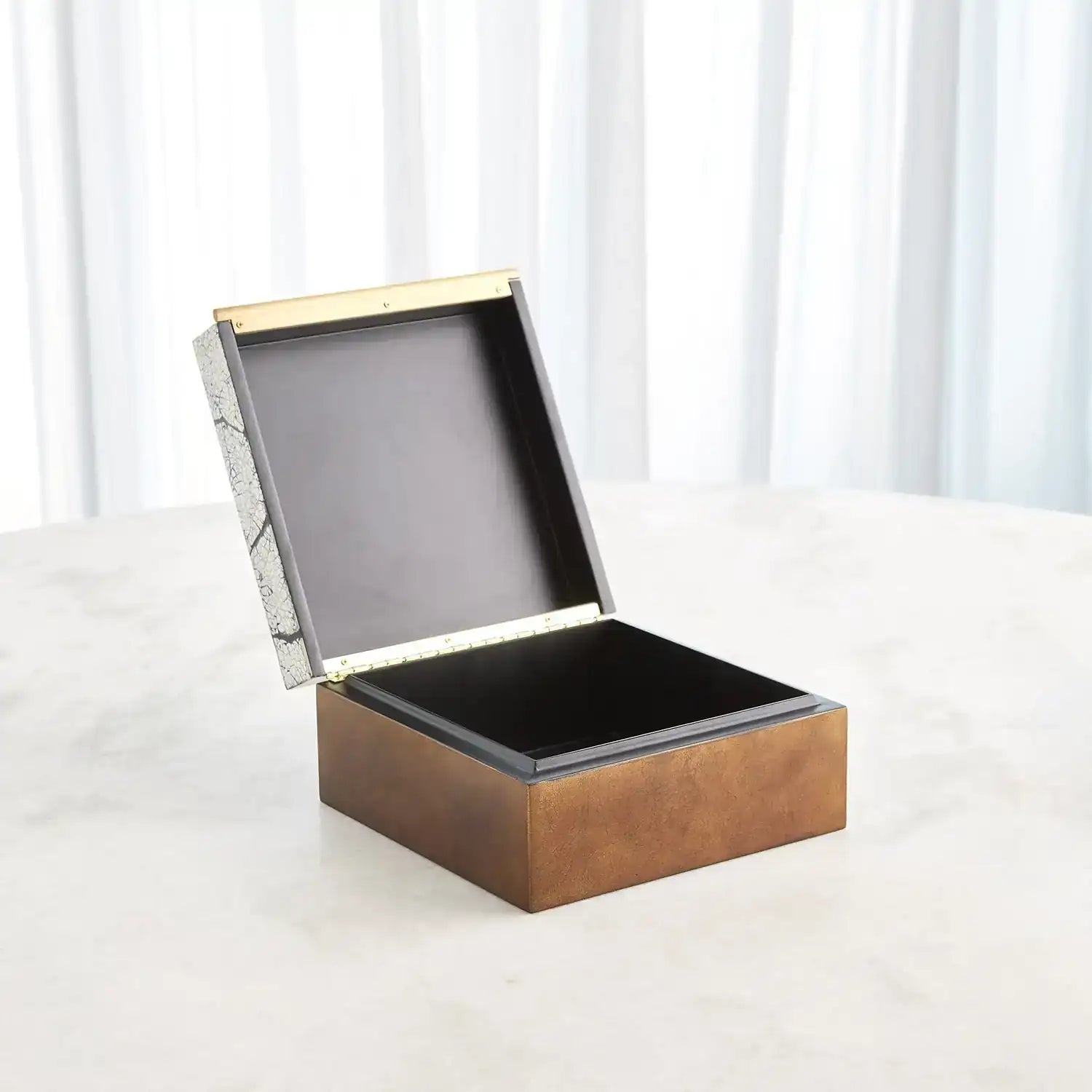 GLOBAL VIEWS EGGSHELL BOX - Decorative Accents