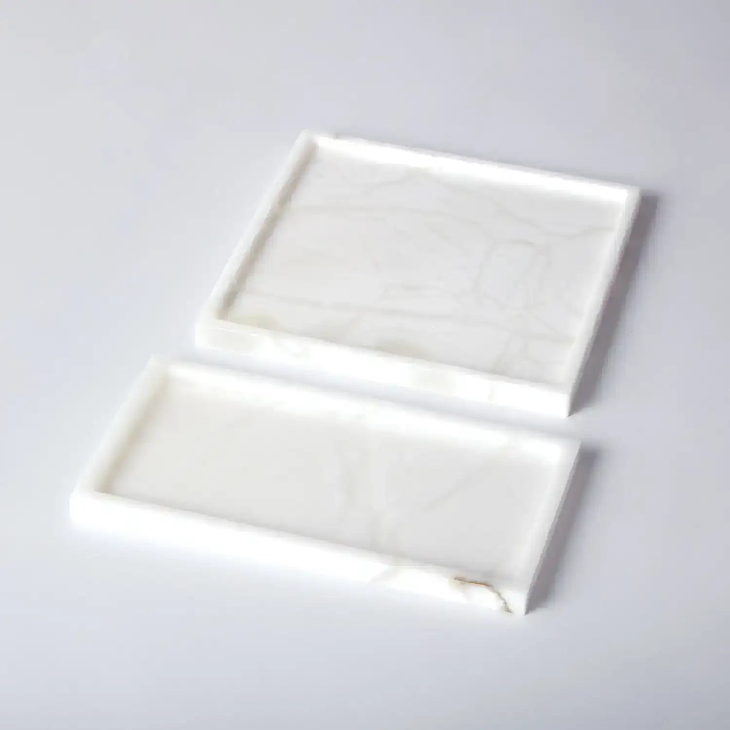 GLOBAL VIEWS ALABASTER RECTANGULAR PLATEAU - Decorative Accents