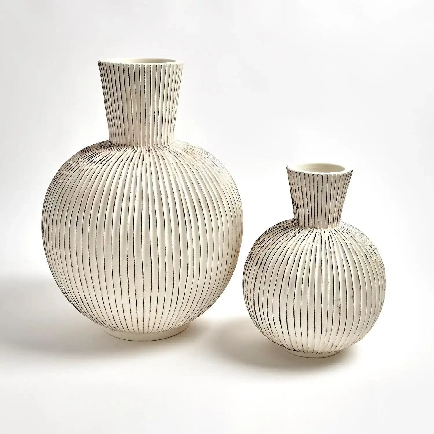 GLOBAL VIEWS FURROW SPHERE VASE - Decorative Accents