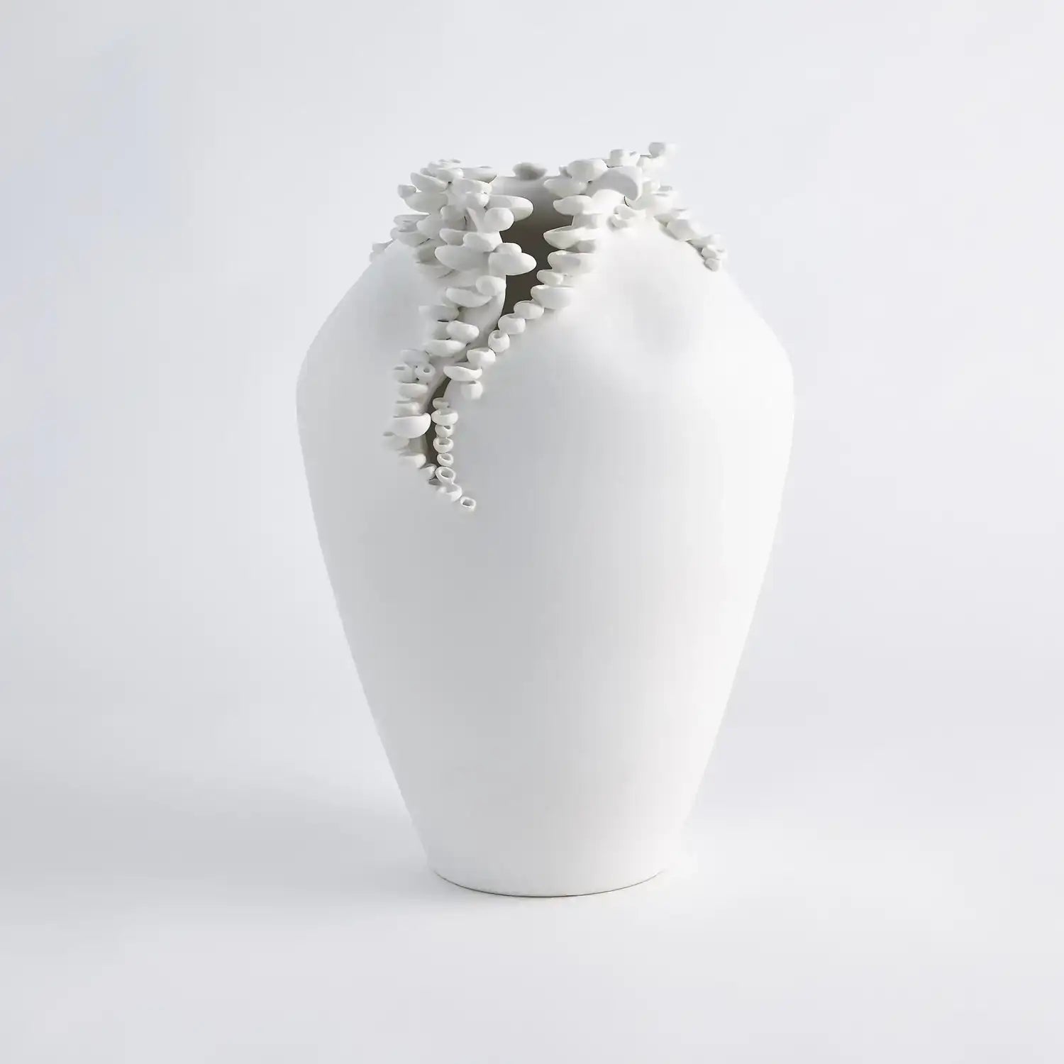 GLOBAL VIEWS CASCADING REEF VASE - Decorative Accents
