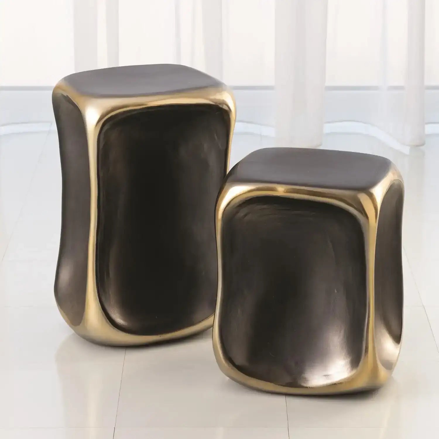 GLOBAL VIEWS FORMATION ACCENT TABLE - Side