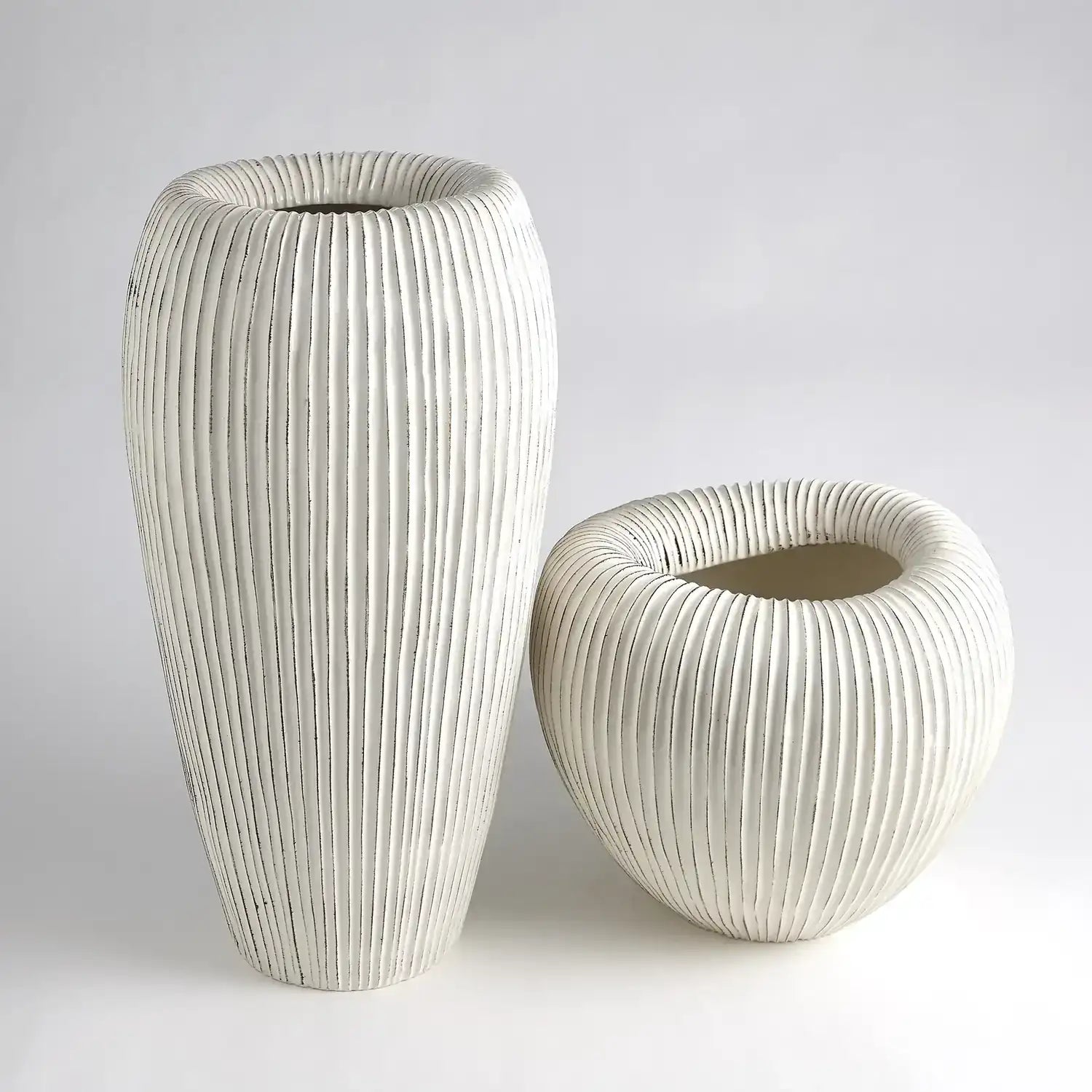 GLOBAL VIEWS BALEEN CACHEPOT - Decorative Accents