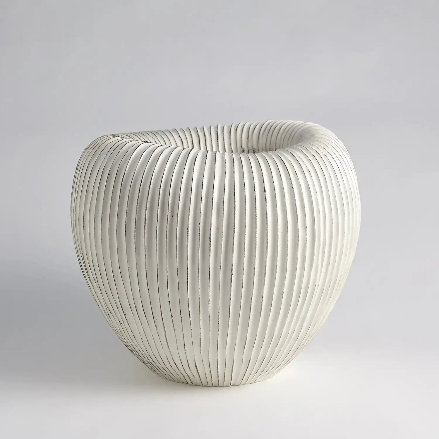GLOBAL VIEWS BALEEN CACHEPOT - Decorative Accents