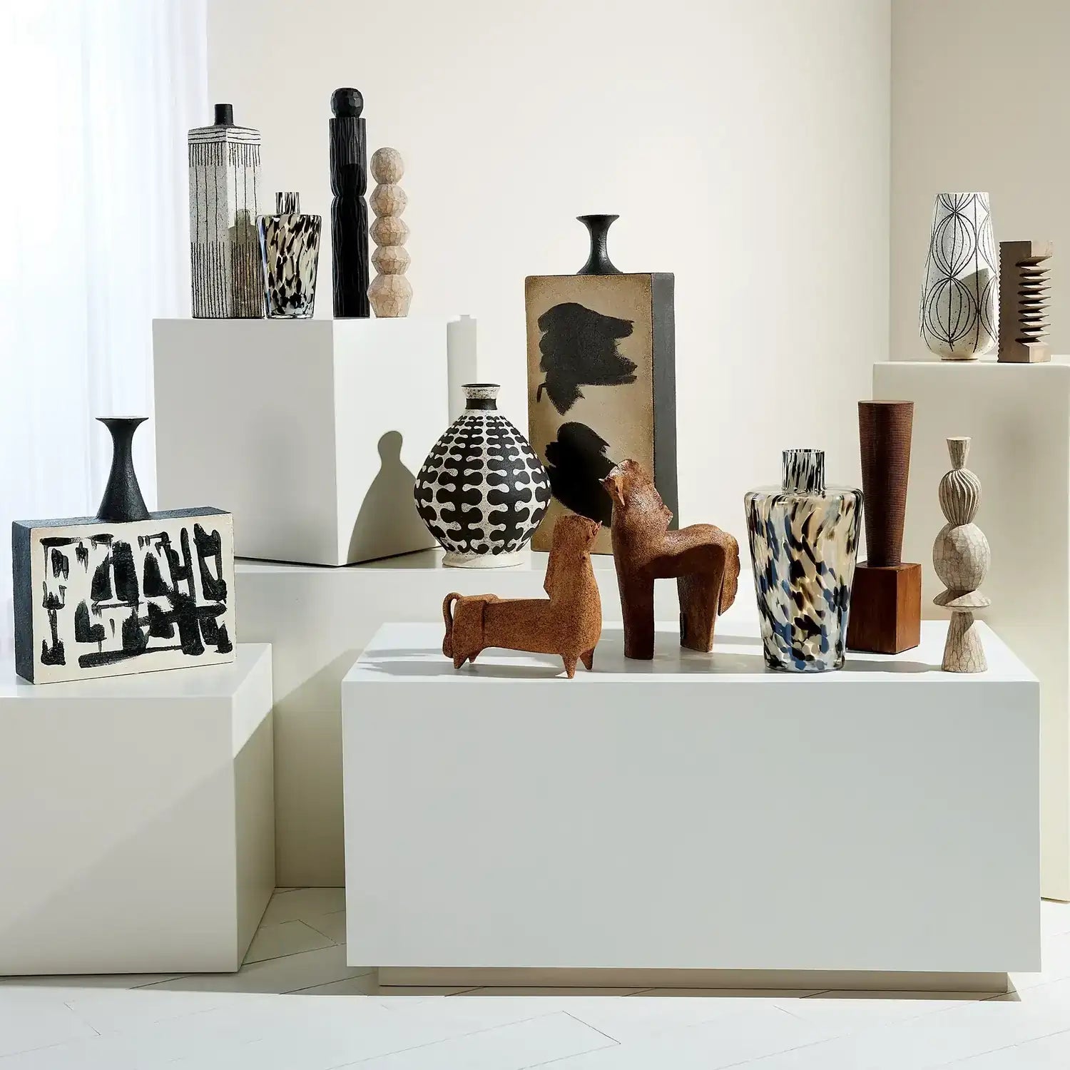 GLOBAL VIEWS GRAFFITI VASE - Decorative Accents