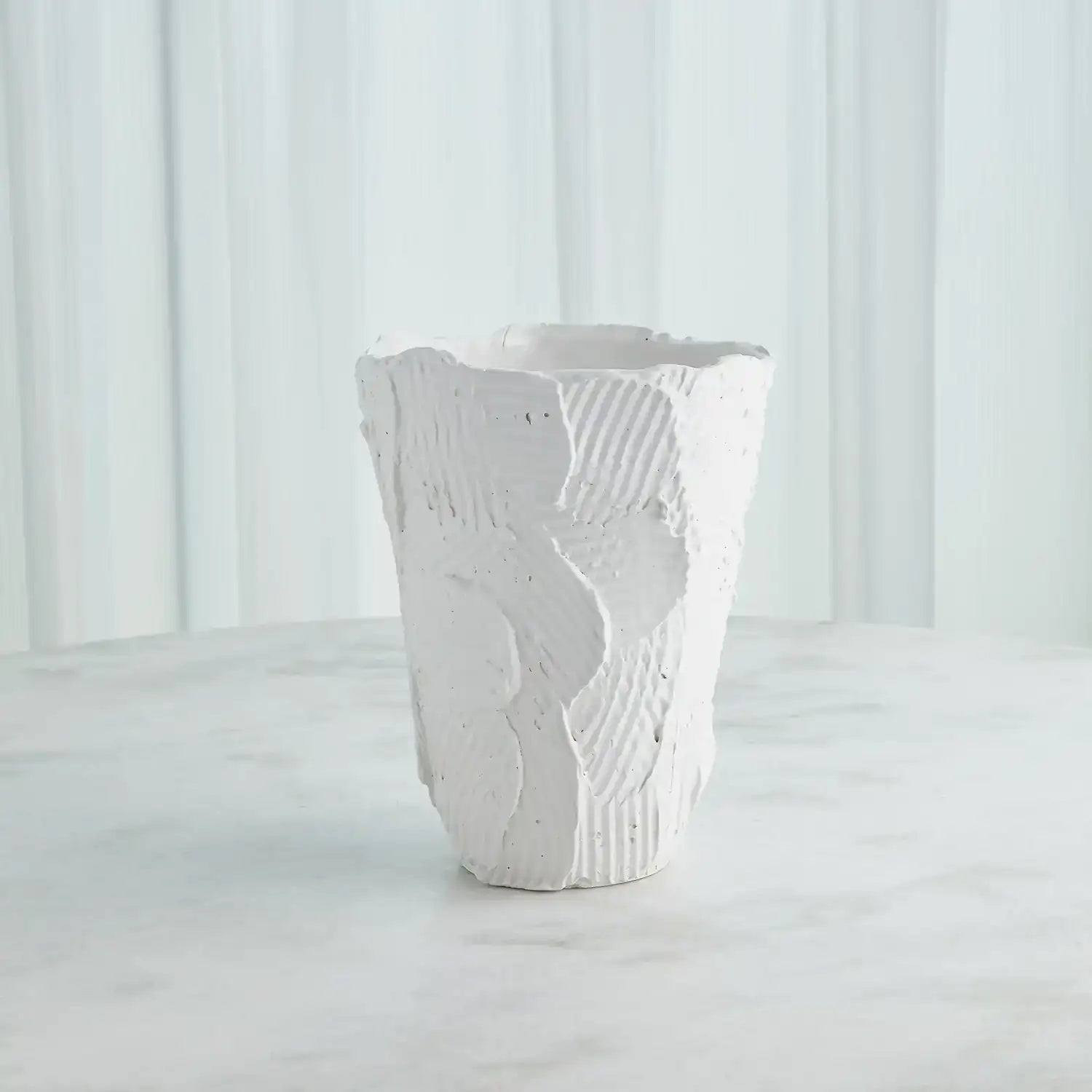 GLOBAL VIEWS CHIP VASE - Decorative Accents
