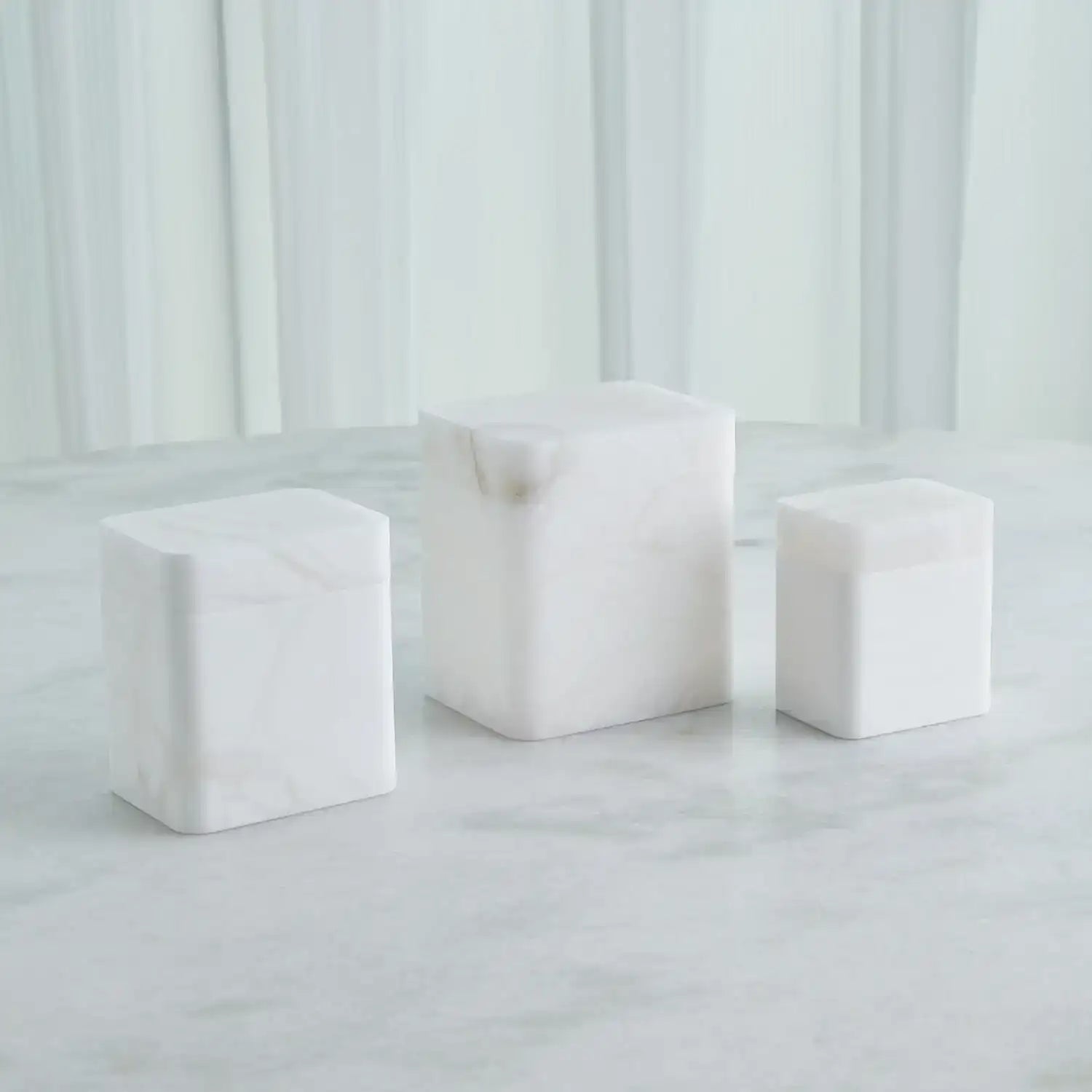 GLOBAL VIEWS RAGGIO ALABASTER BOX - Decorative Accents