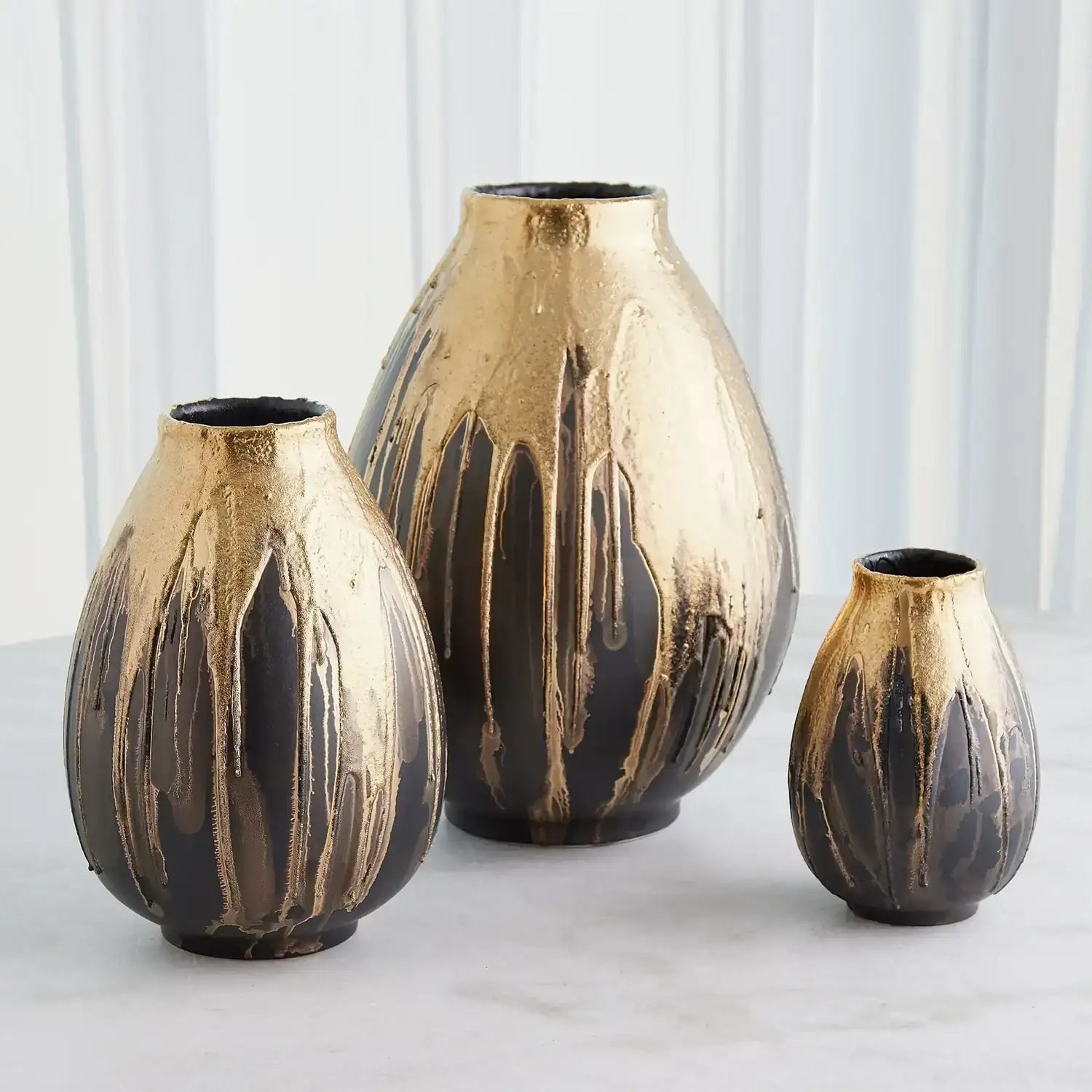 GLOBAL VIEWS CAULDRON VASE - Decorative Accents