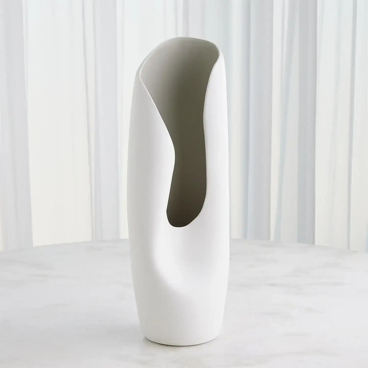 GLOBAL VIEWS AVIAN VASE - Decorative Accents