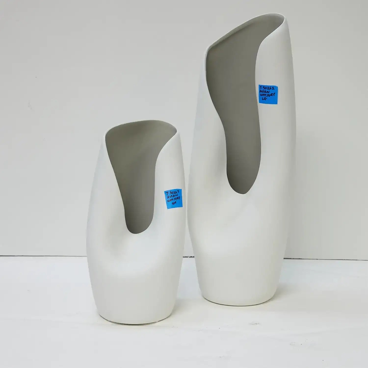 GLOBAL VIEWS AVIAN VASE - Decorative Accents
