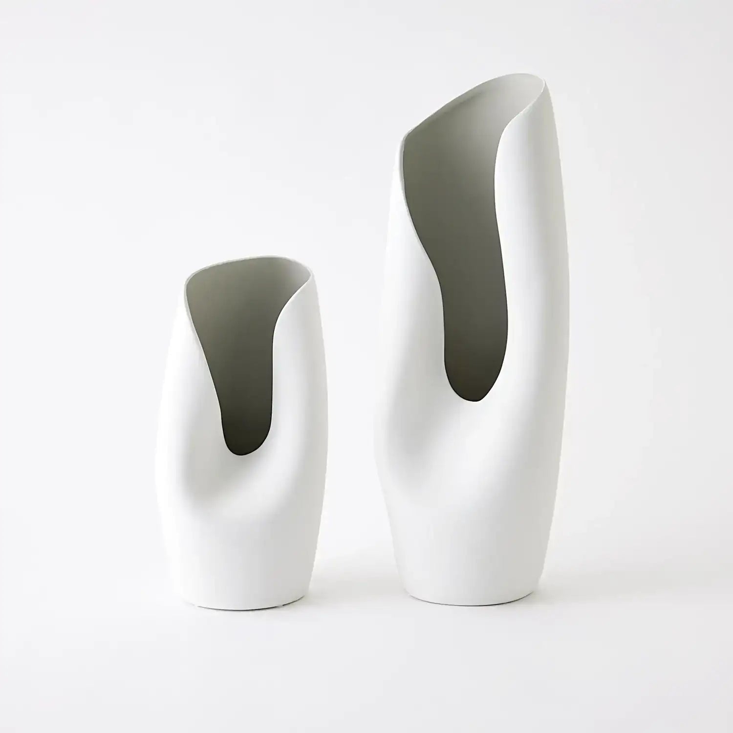 GLOBAL VIEWS AVIAN VASE - Decorative Accents