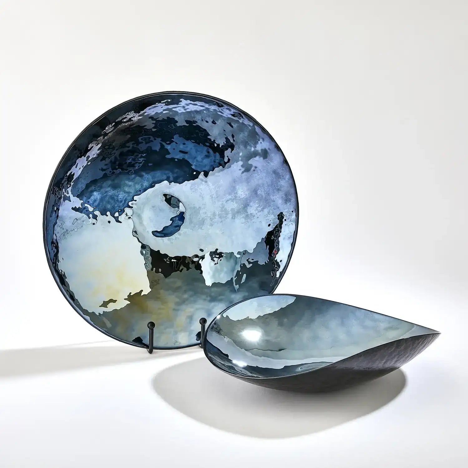 GLOBAL VIEWS OBSIDIAN FOLDED PLATE - Art