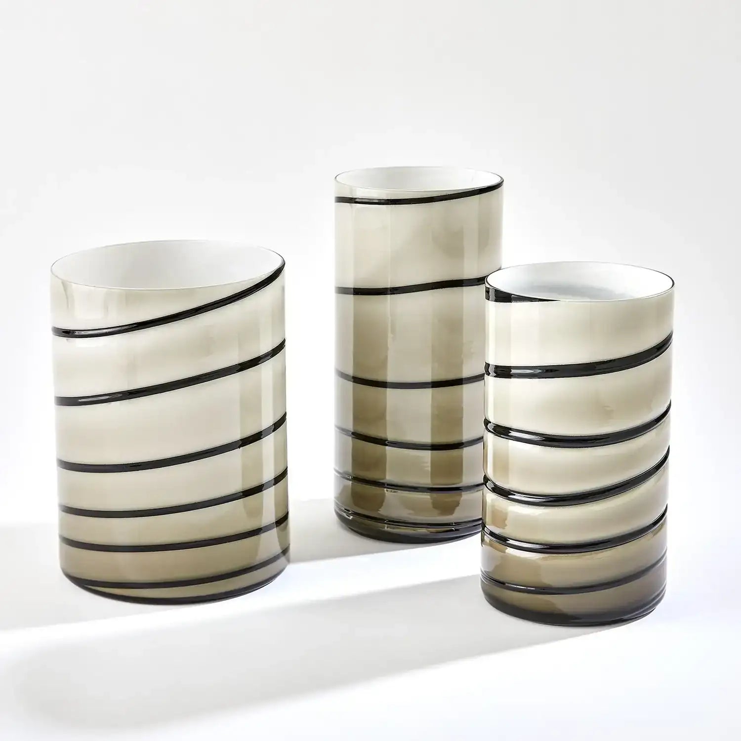 GLOBAL VIEWS TWIRL VASE - Art