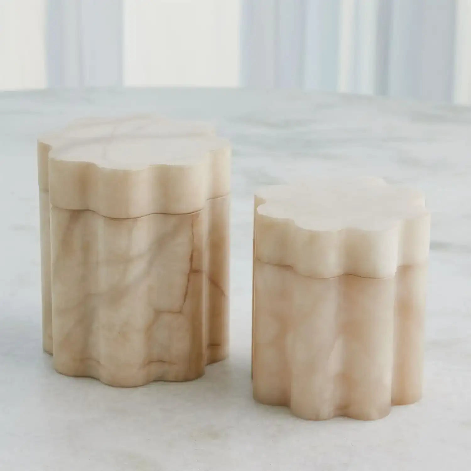 GLOBAL VIEWS CUMULUS ALABASTER TALL BOX