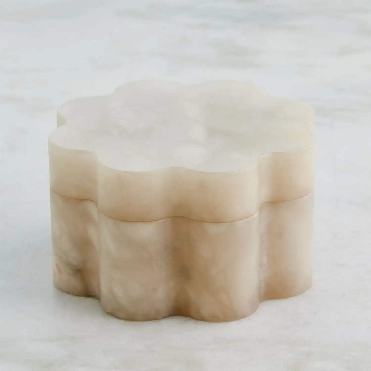 GLOBAL VIEWS CUMULUS ALABASTER WIDE BOX