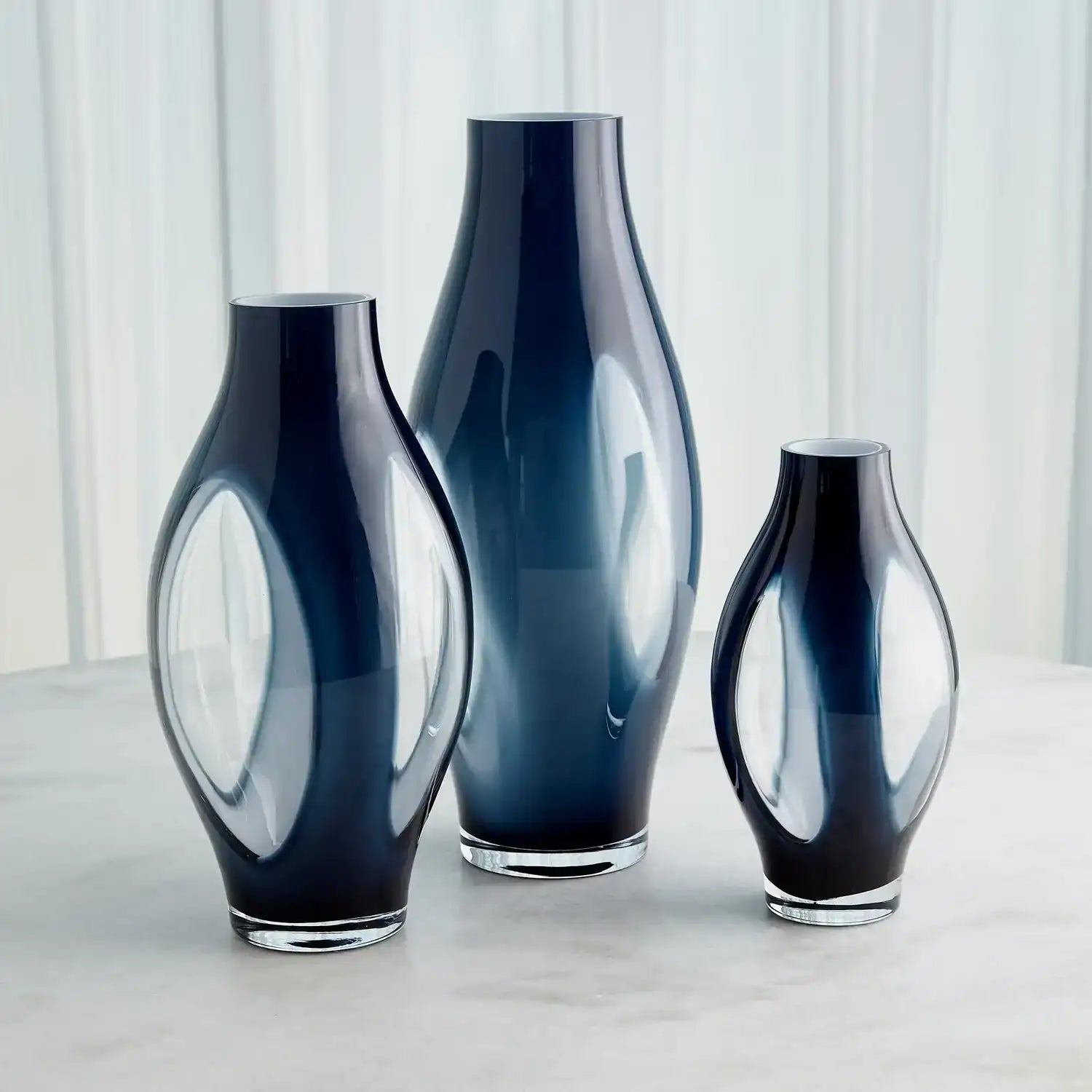 GLOBAL VIEWS FLY THROUGH VASE - Art