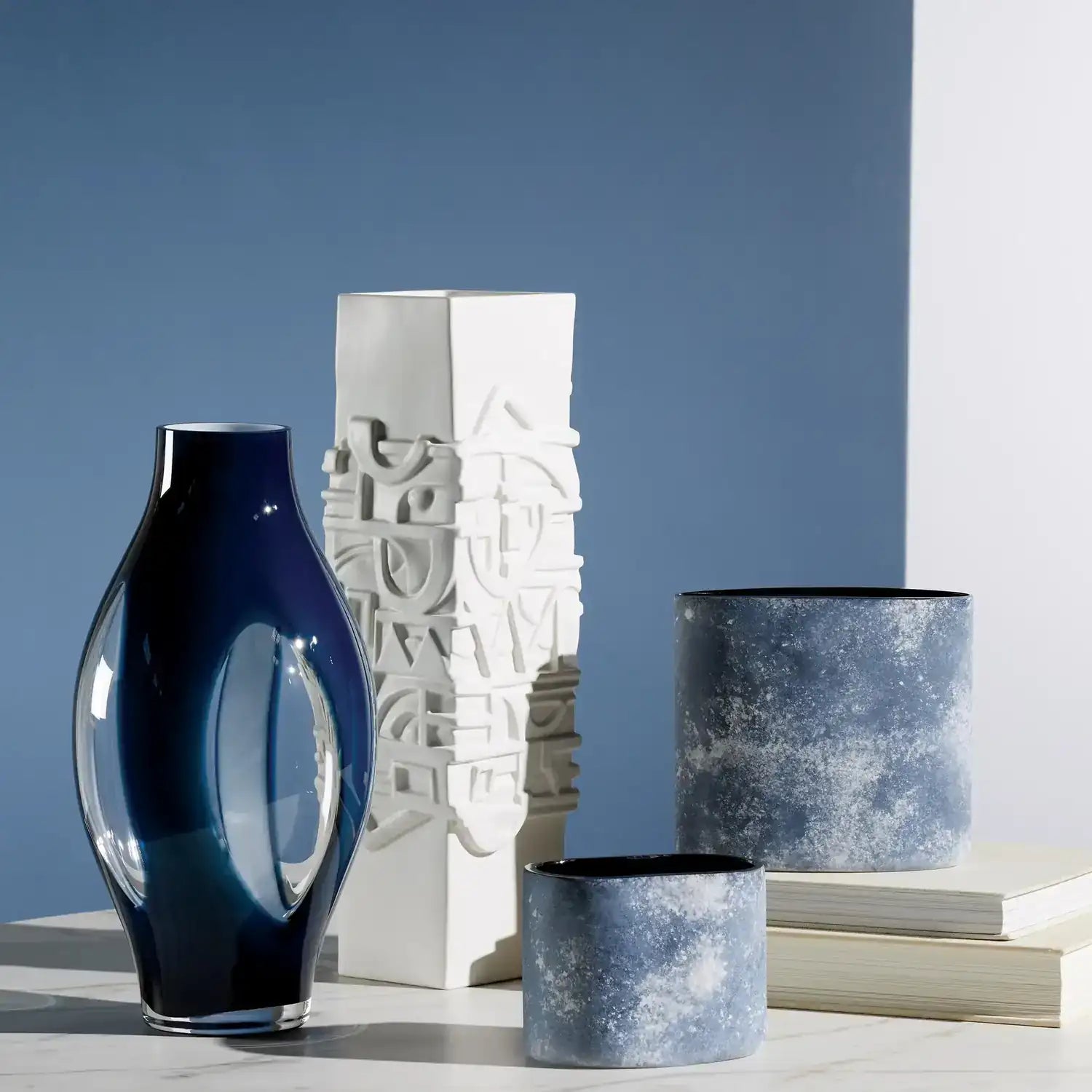 GLOBAL VIEWS FLY THROUGH VASE - Art