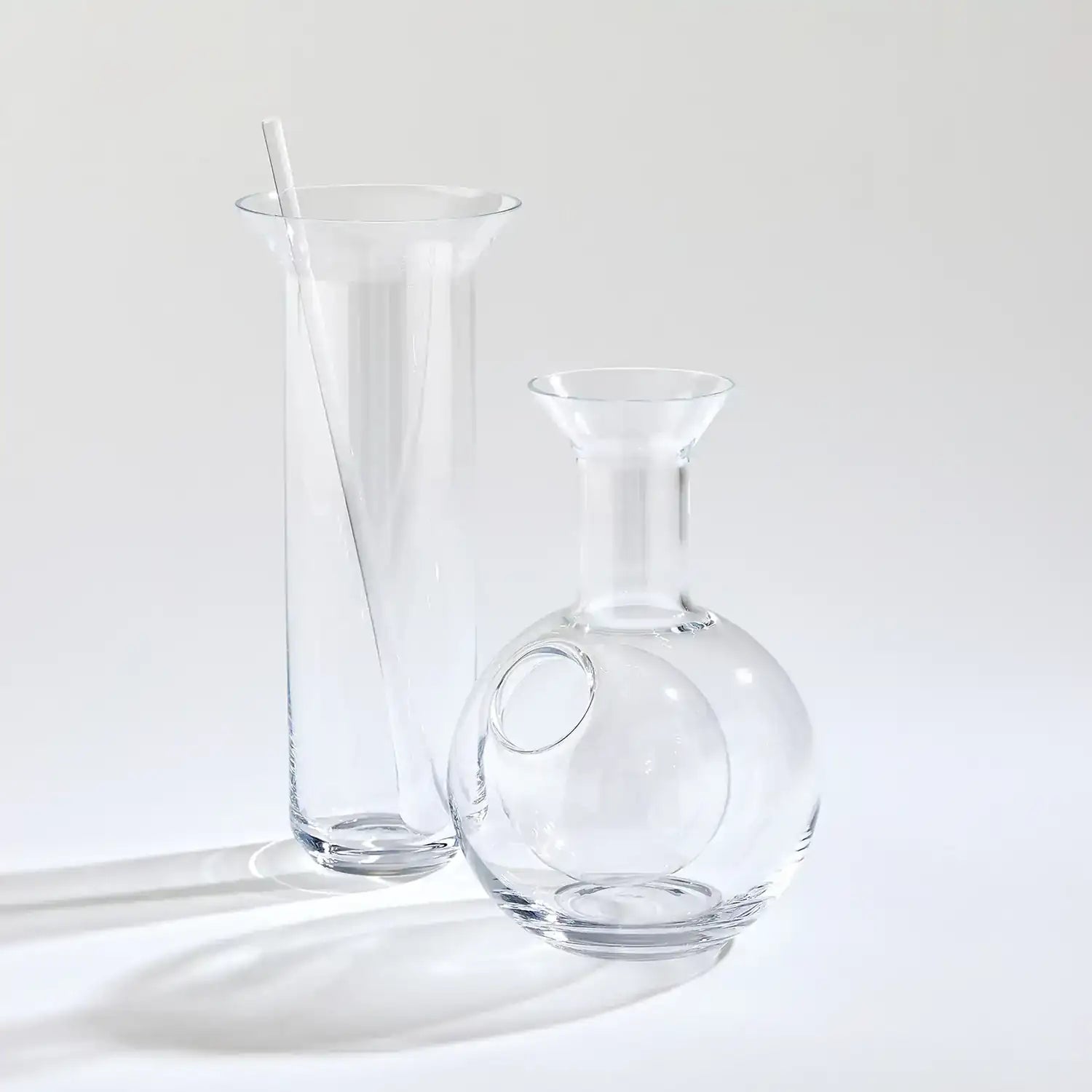 GLOBAL VIEWS CHEMISTRY CARAFE W/MARTINI STIRRER - Decorative Accents