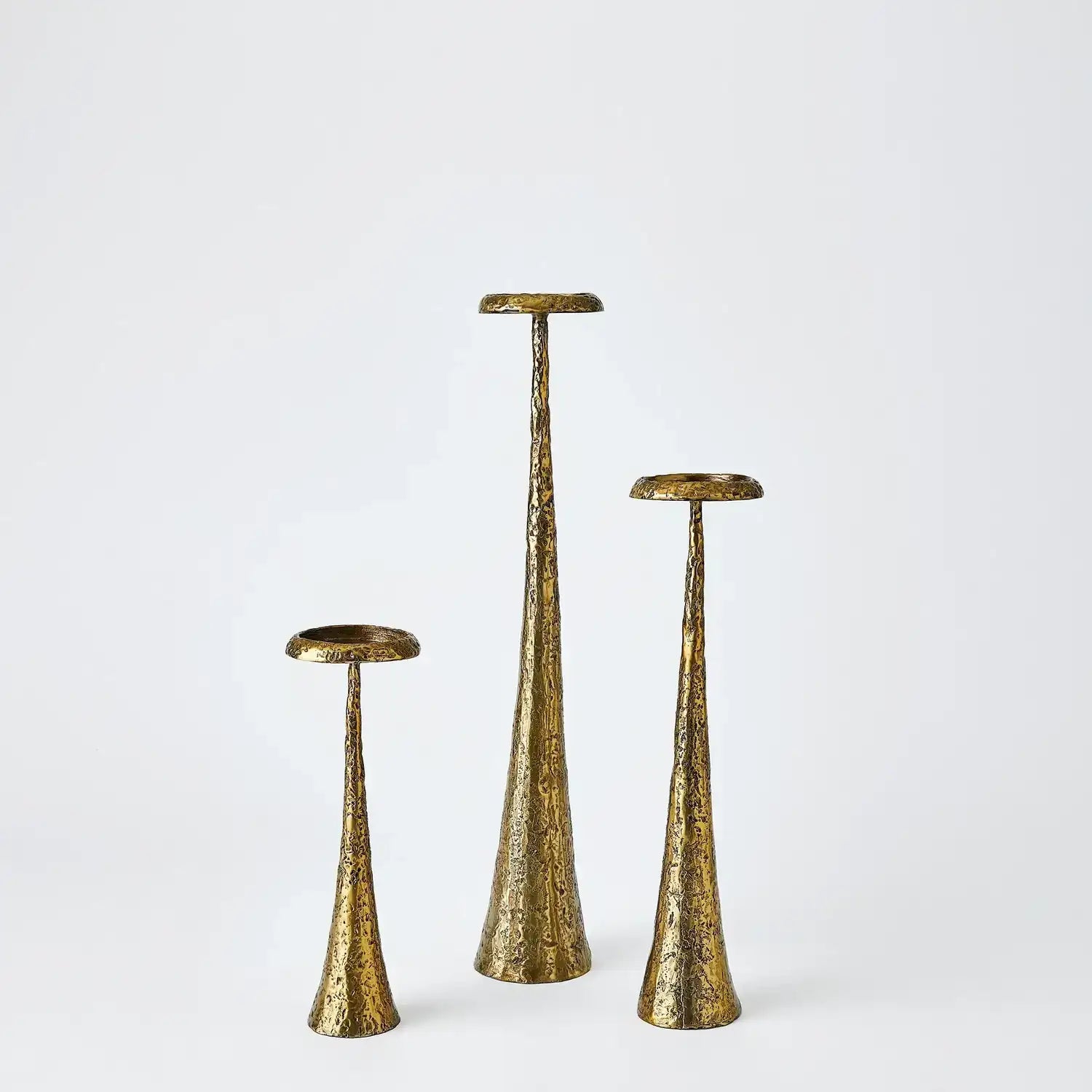GLOBAL VIEWS BEACON CANDLE HOLDER - Decorative Accents