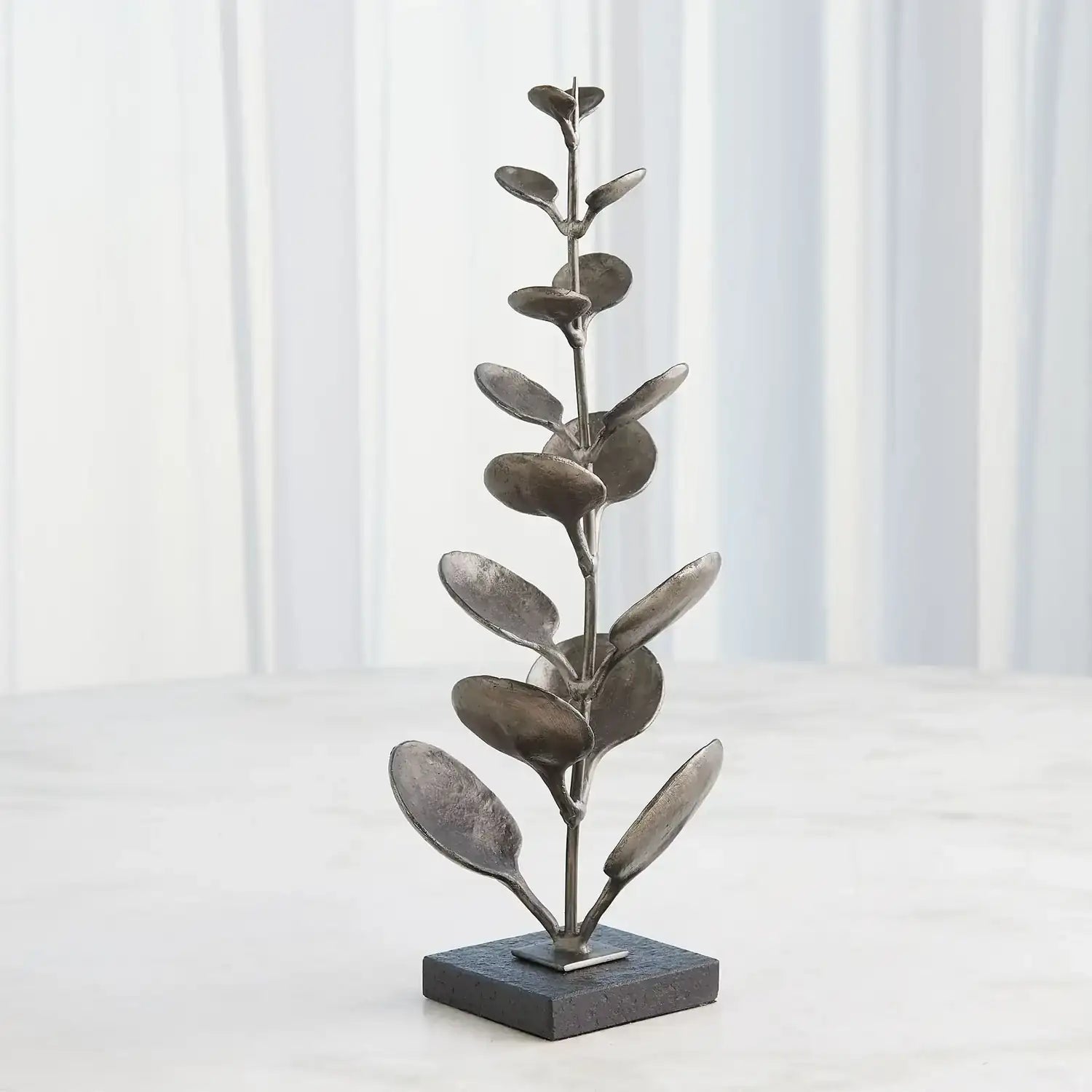 GLOBAL VIEWS LIANA SCULPTURE - Decorative Accents
