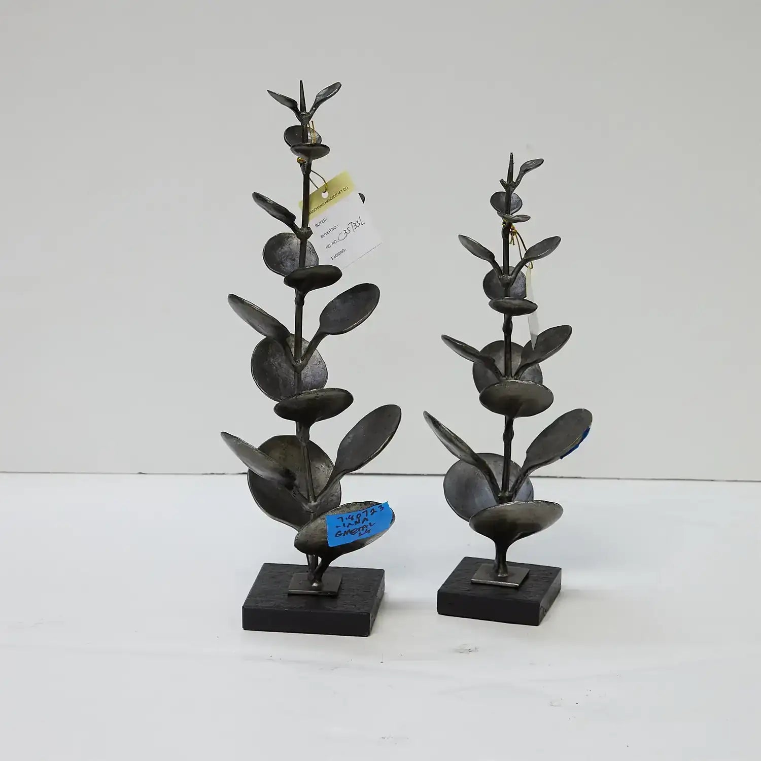 GLOBAL VIEWS LIANA SCULPTURE - Decorative Accents