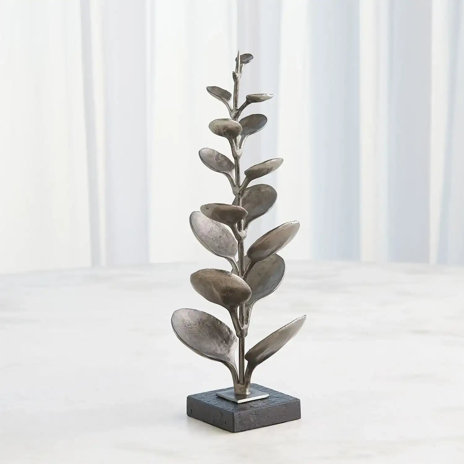 GLOBAL VIEWS LIANA SCULPTURE - Decorative Accents