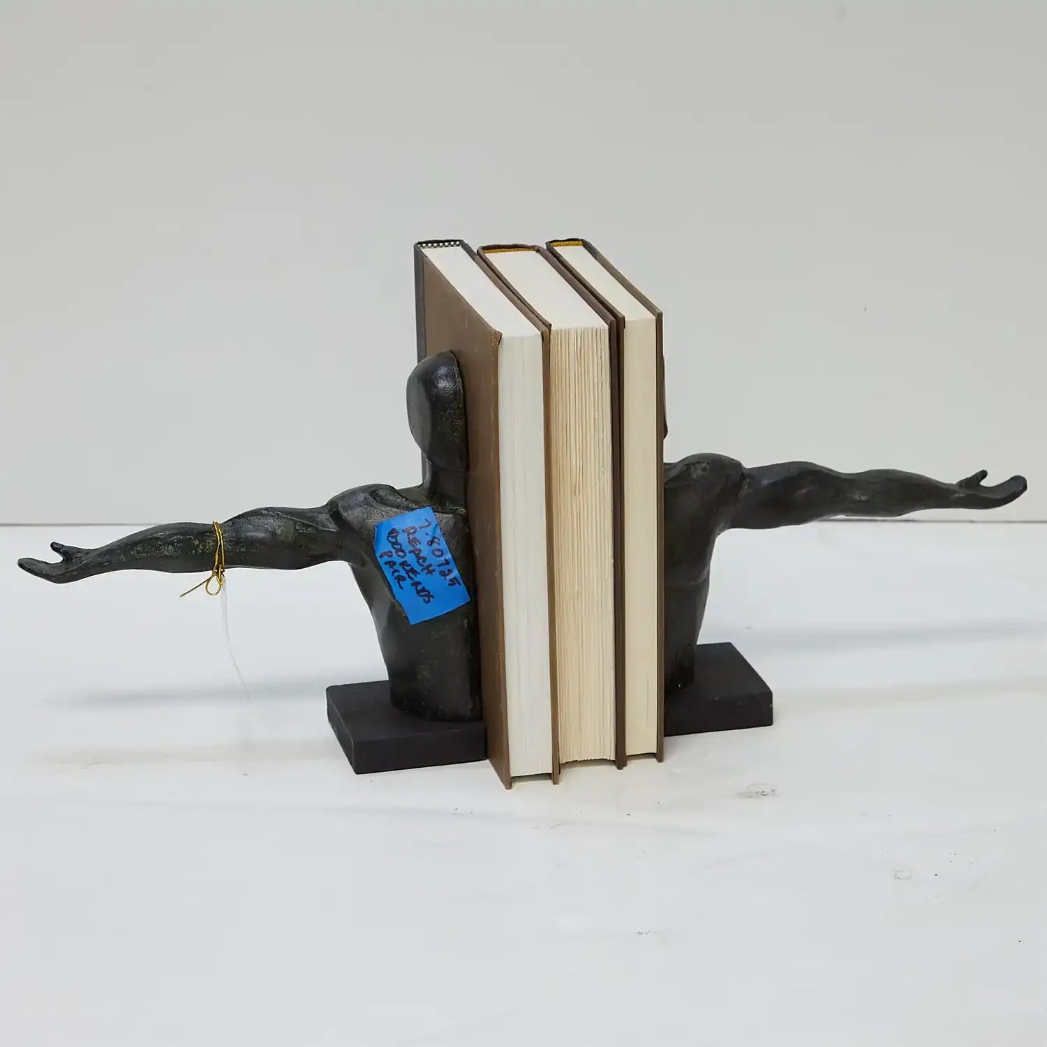 GLOBAL VIEWS REACH BOOKENDS - Decorative Accents