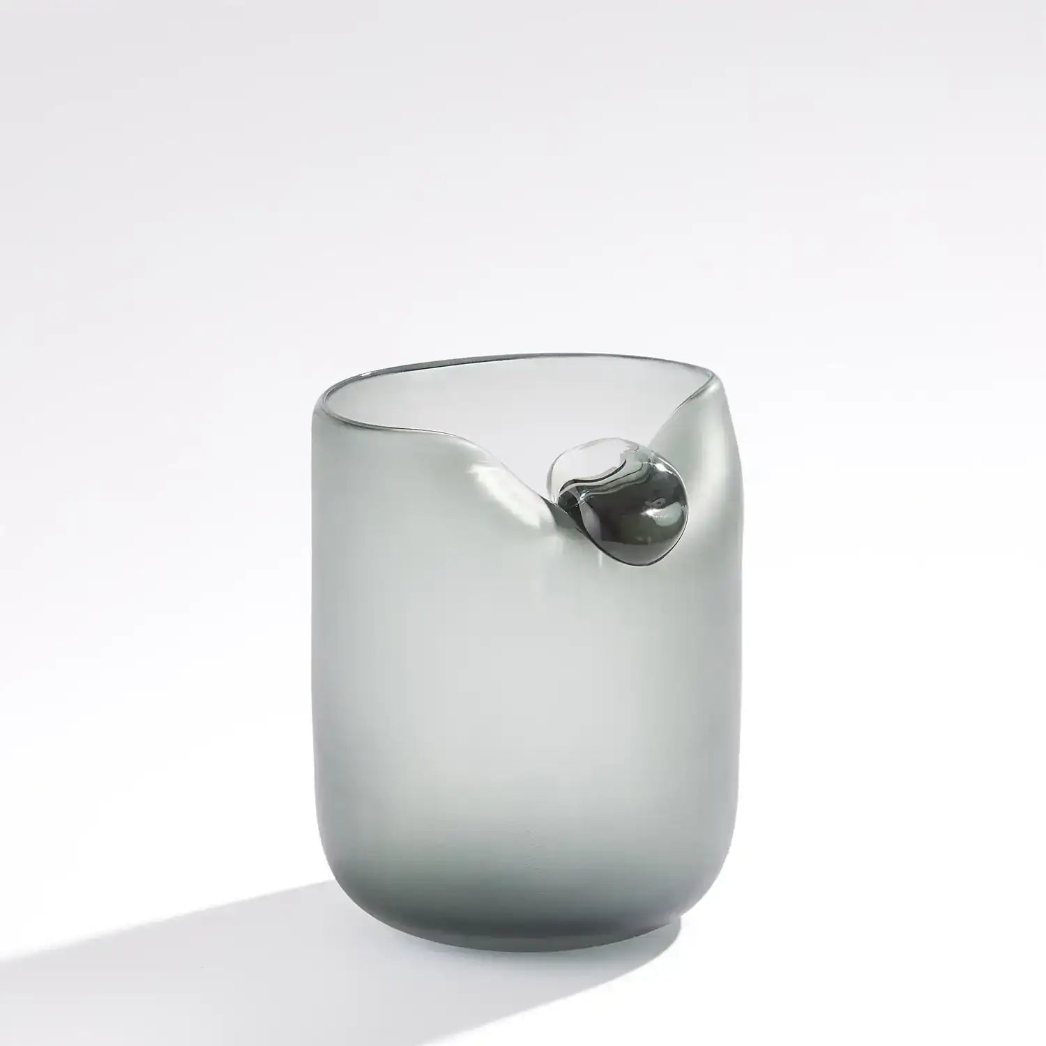 GLOBAL VIEWS POISE VASE - Decorative Accents